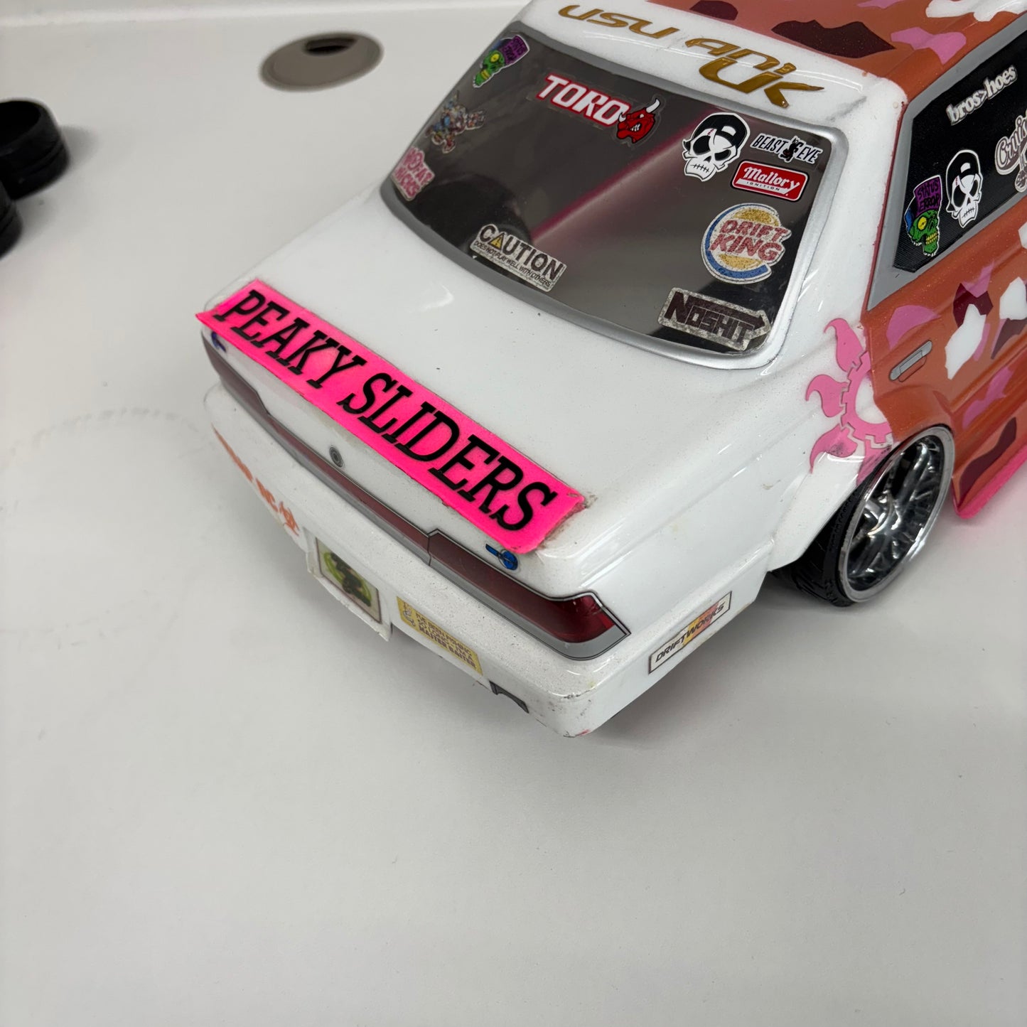 Yokomo Nissan Laurel Pink Camo Bodyshell