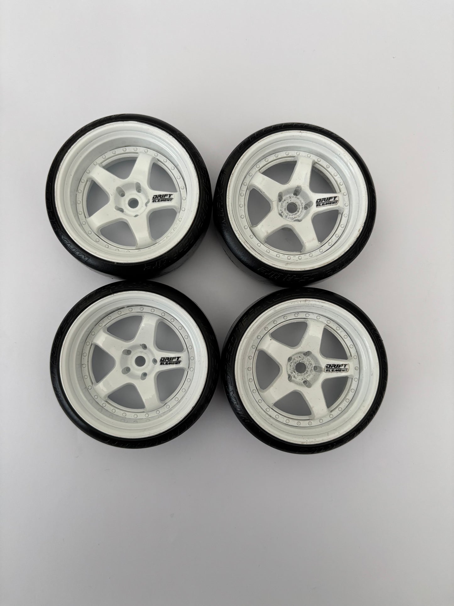 DS Racing White Drift Element Wheels With Silver Dot Tyres Adjustable Offset