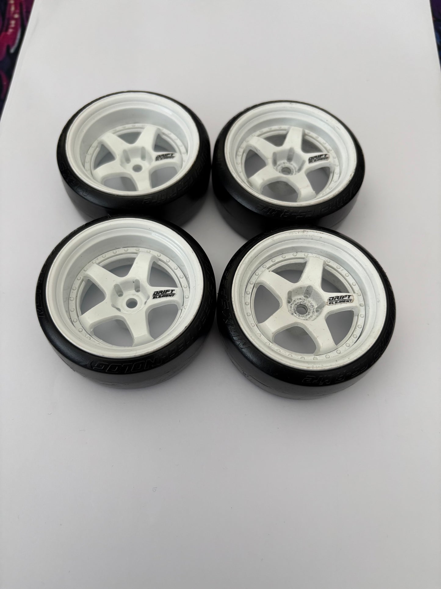 DS Racing White Drift Element Wheels With Silver Dot Tyres Adjustable Offset