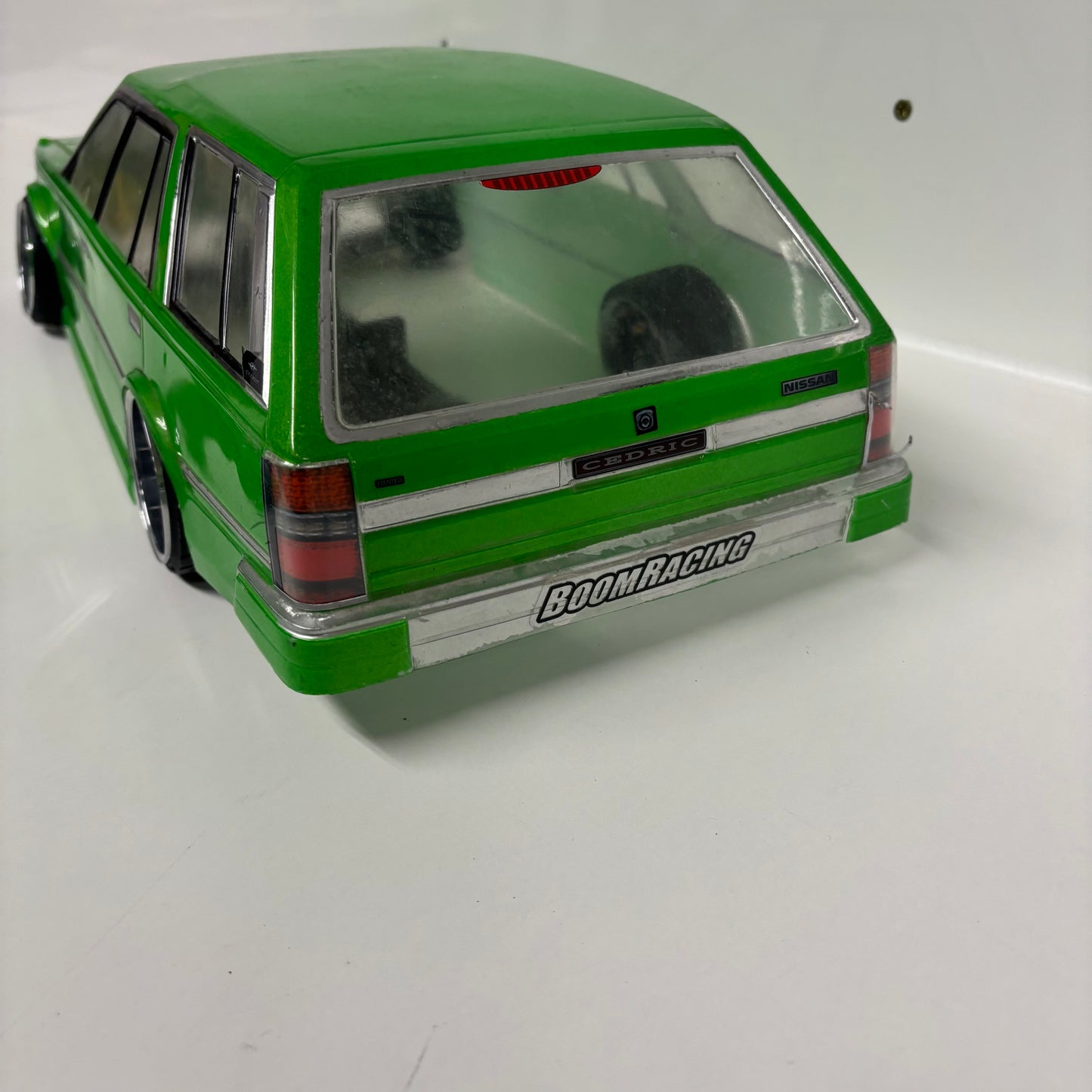 Nissan Cedric Y30 Green Bodyshell With Engine Bay