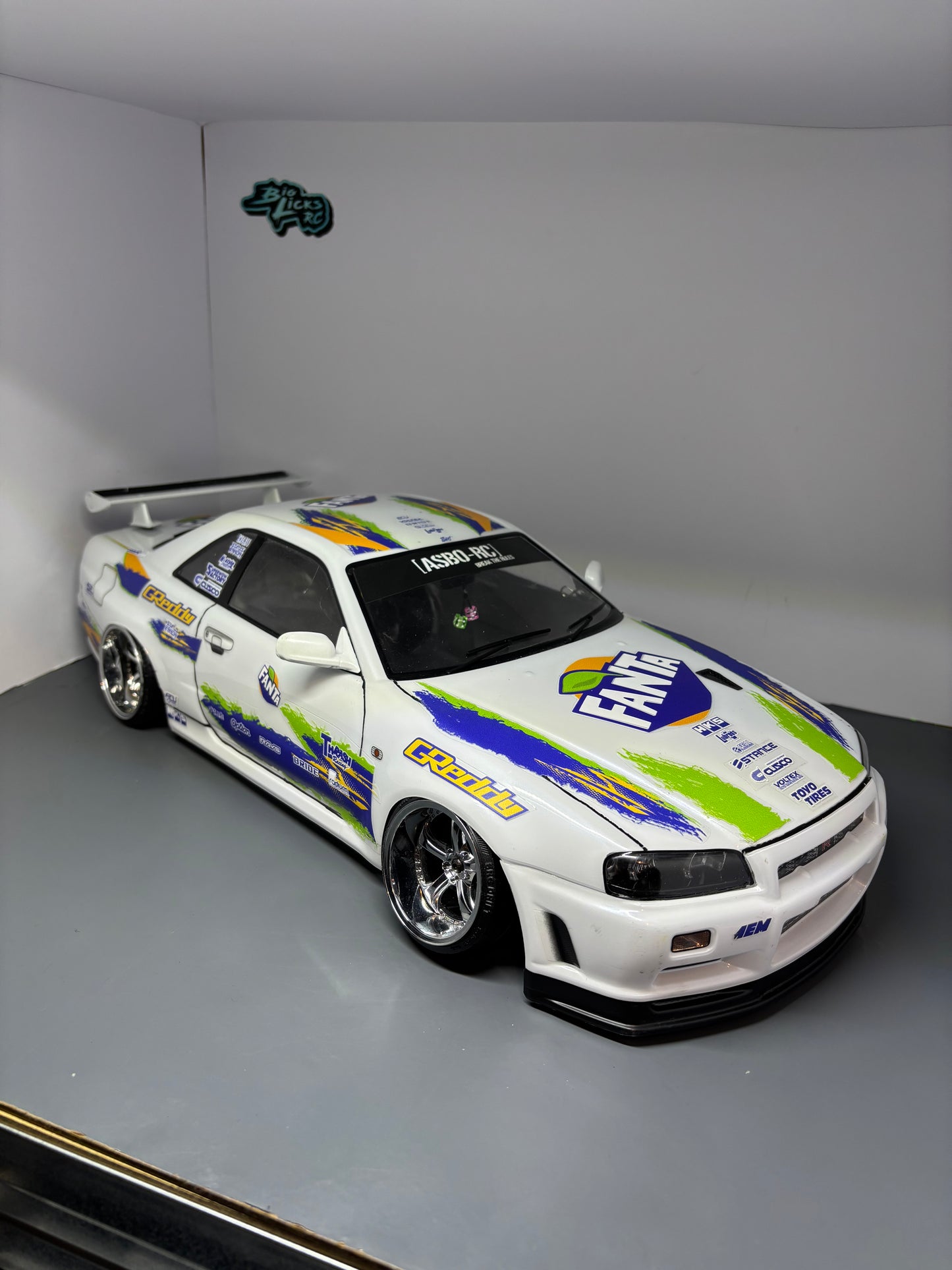 Killerbody Nissan R34 GTR Fanta Bodyshell