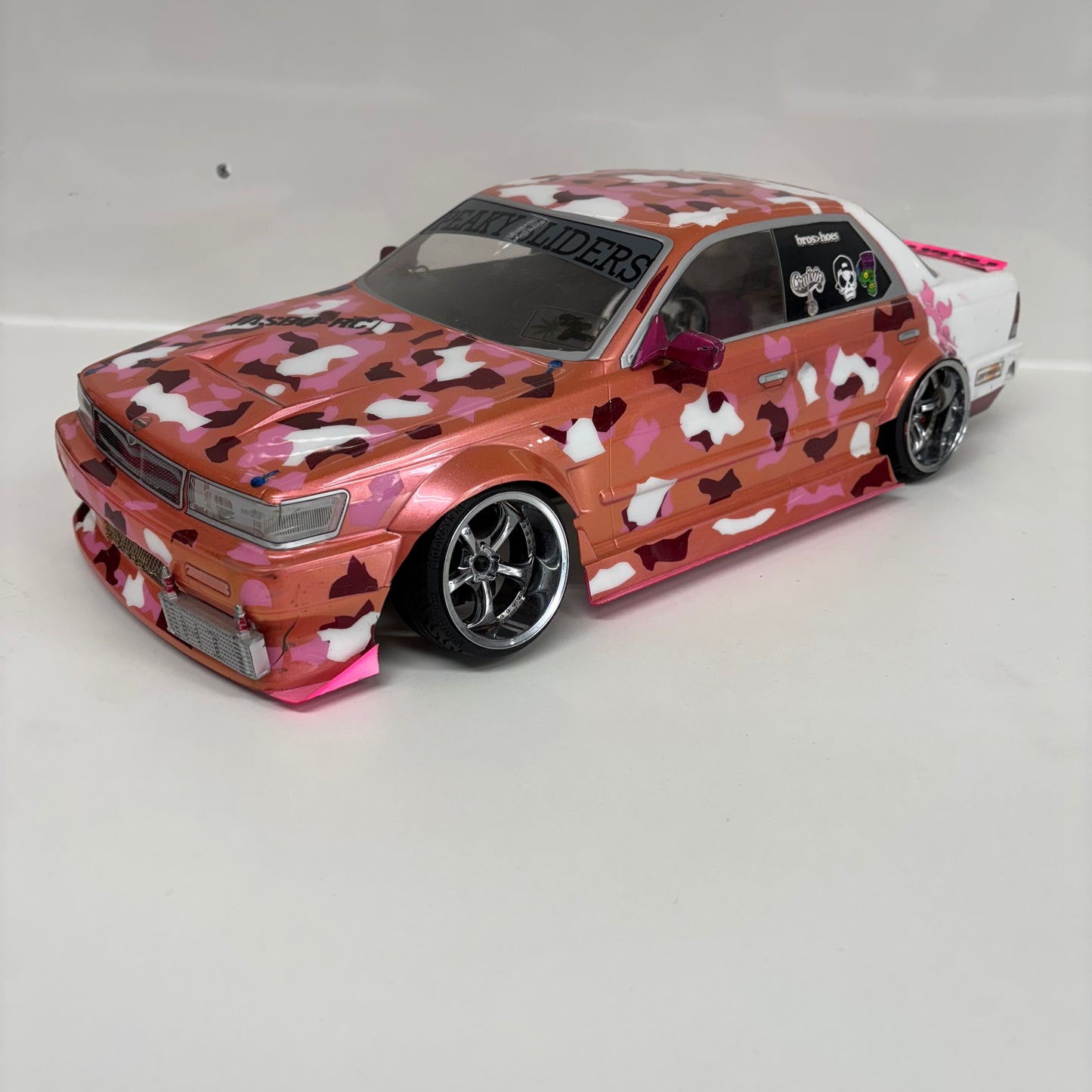 Yokomo Nissan Laurel Pink Camo Bodyshell