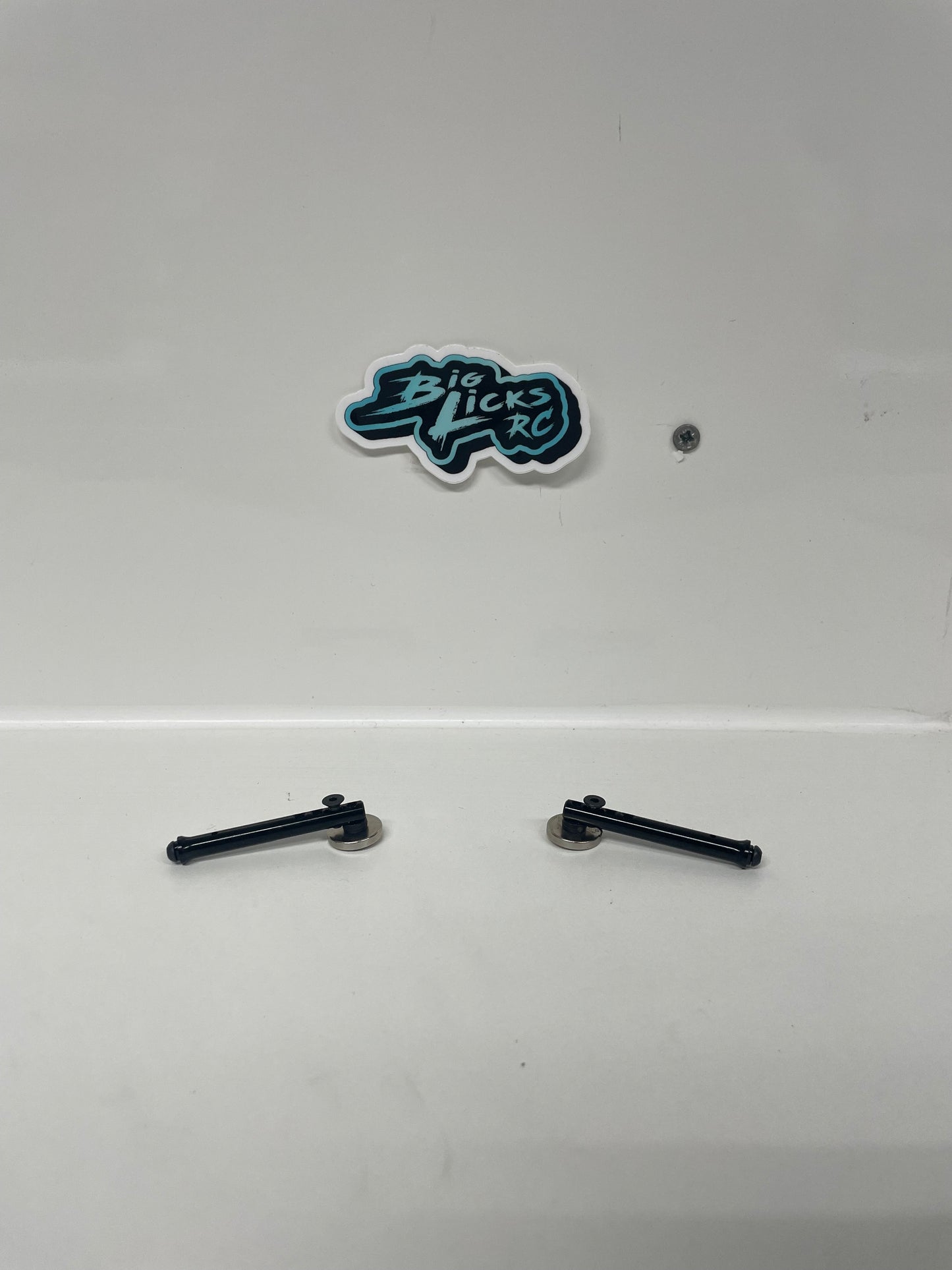 Magnet Rear alloy Body Mount Posts Black