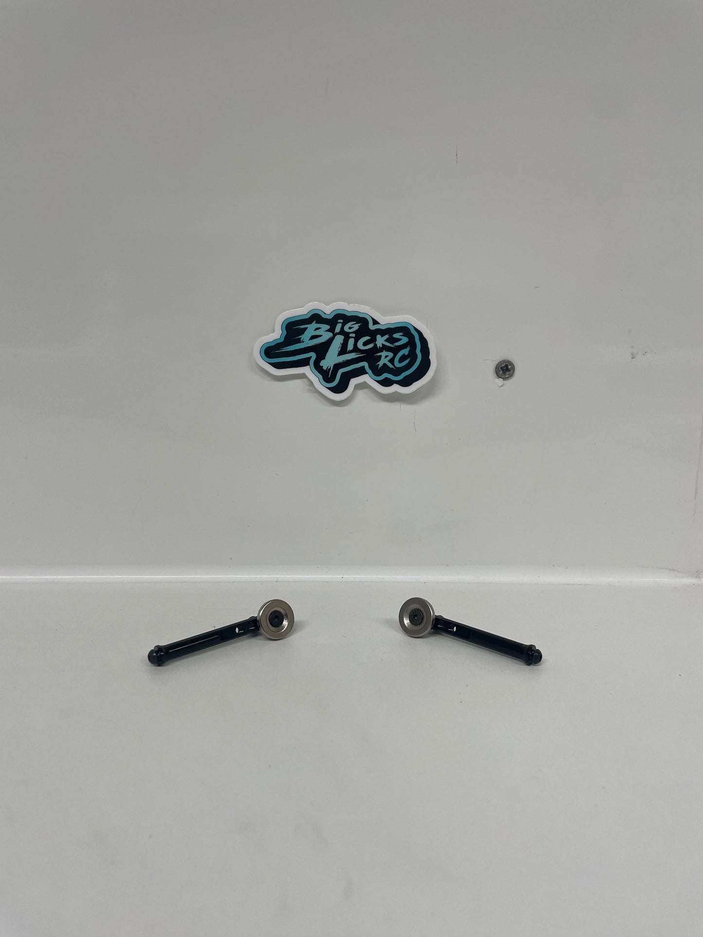 Magnet Rear alloy Body Mount Posts Black