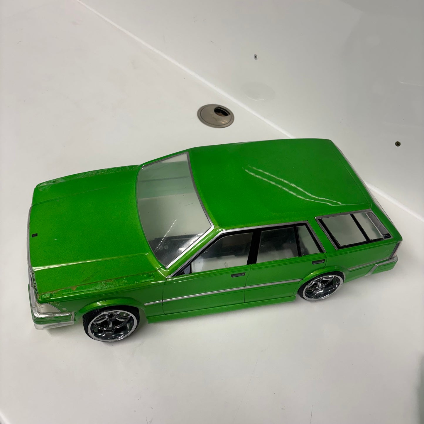 Nissan Cedric Y30 Green Bodyshell With Engine Bay