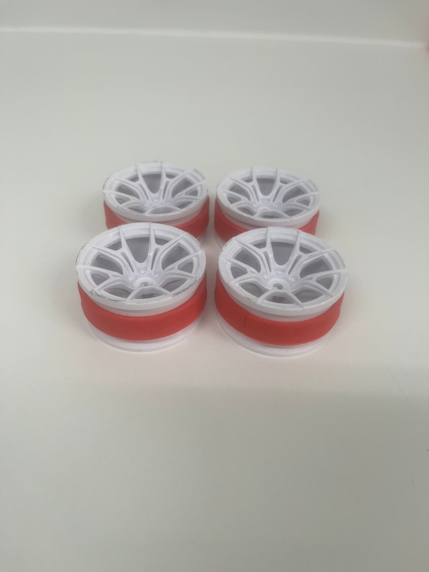 White Wheels Offset 6/8