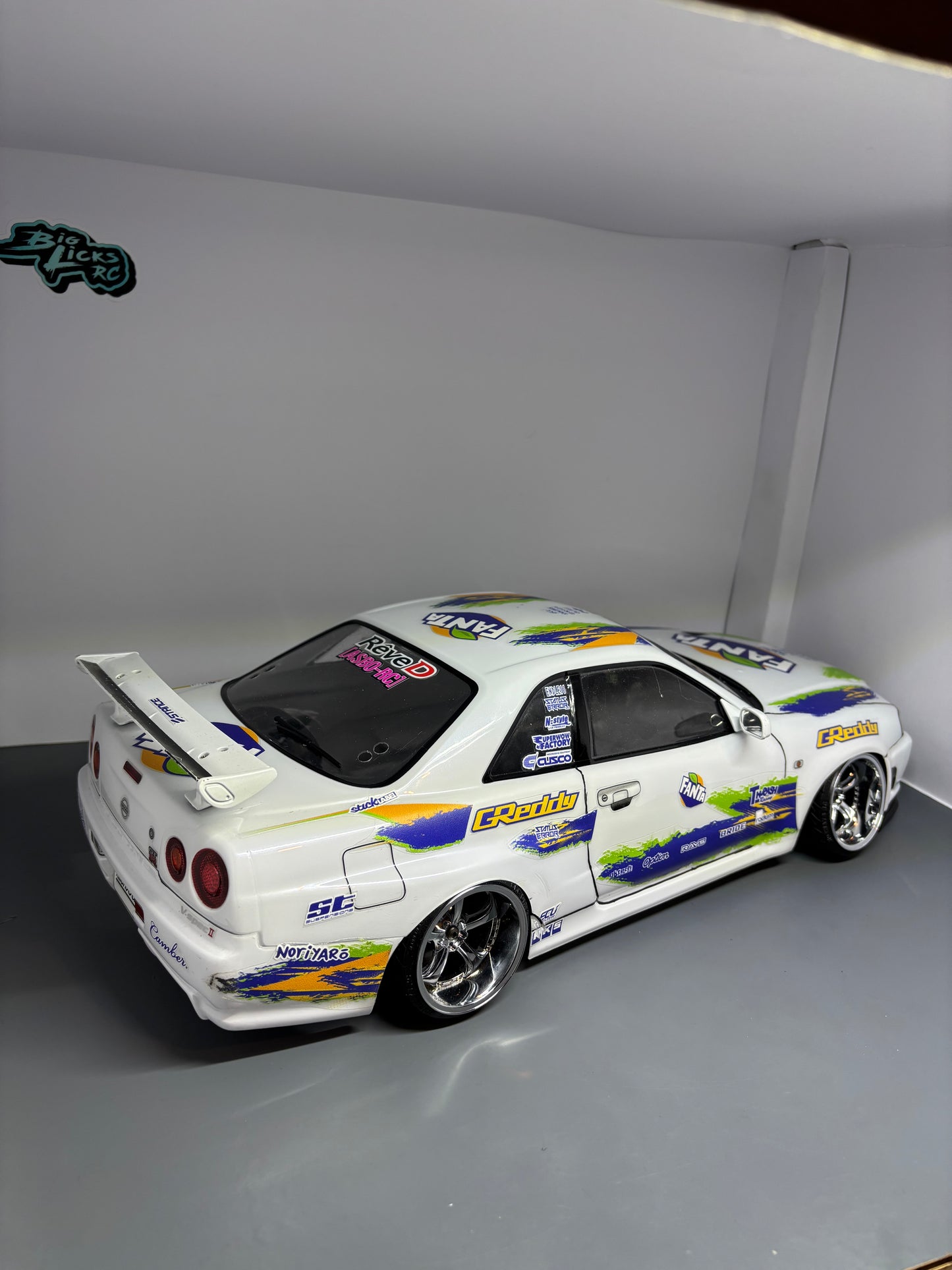 Killerbody Nissan R34 GTR Fanta Bodyshell