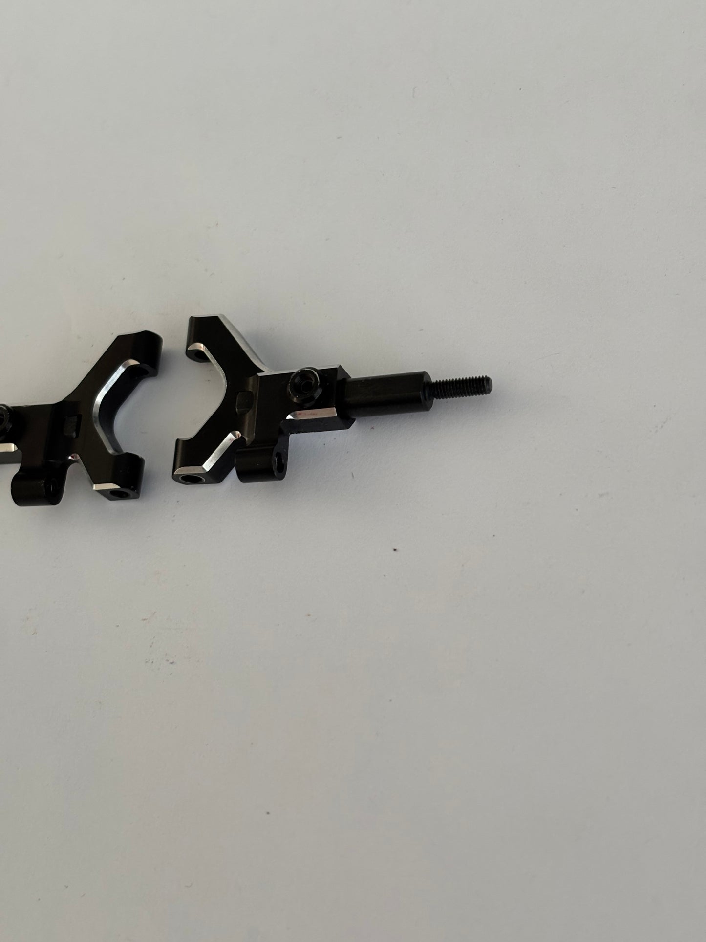 Yokomo Front Arms Black Alloy
