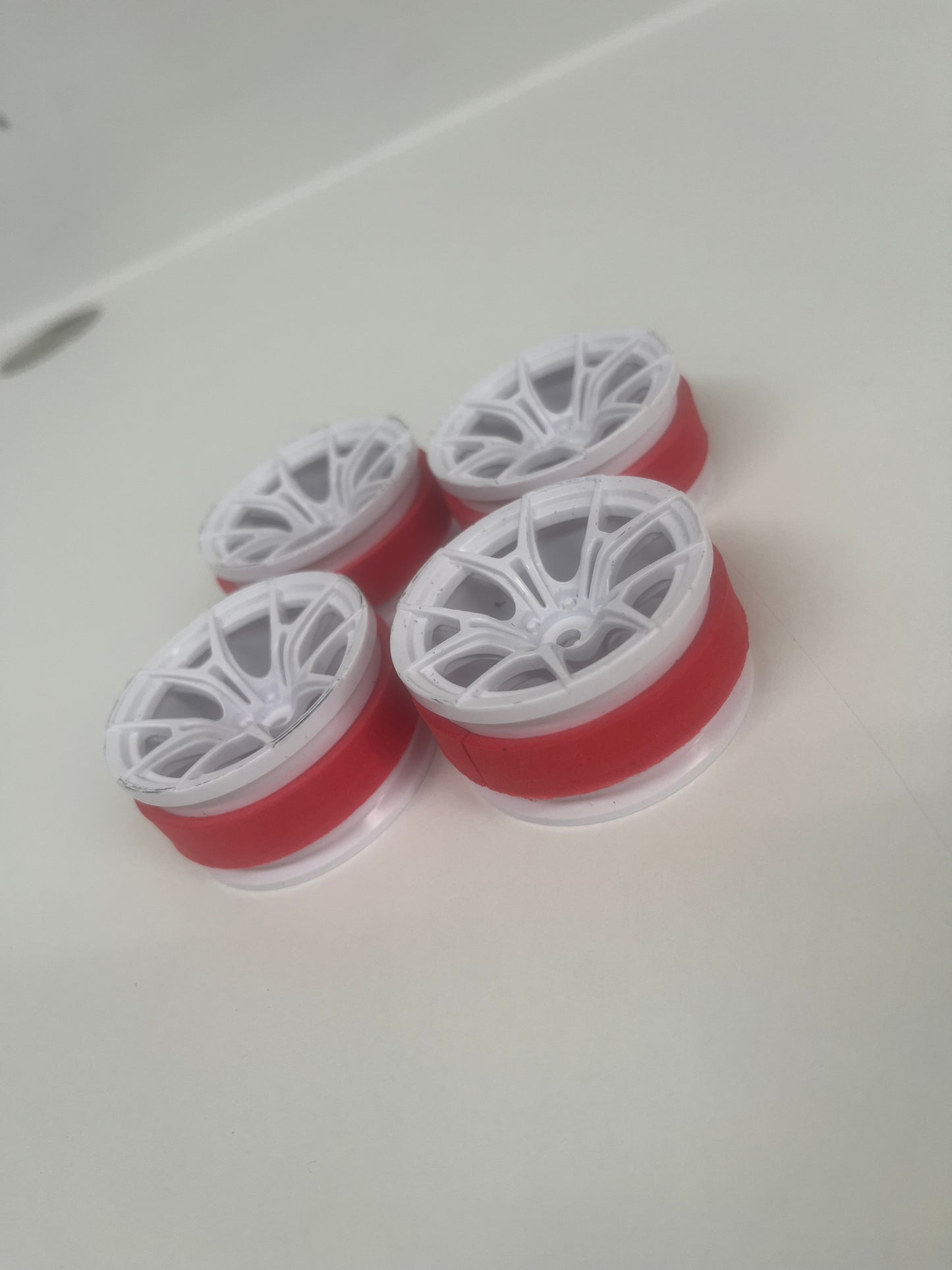 White Wheels Offset 6/8