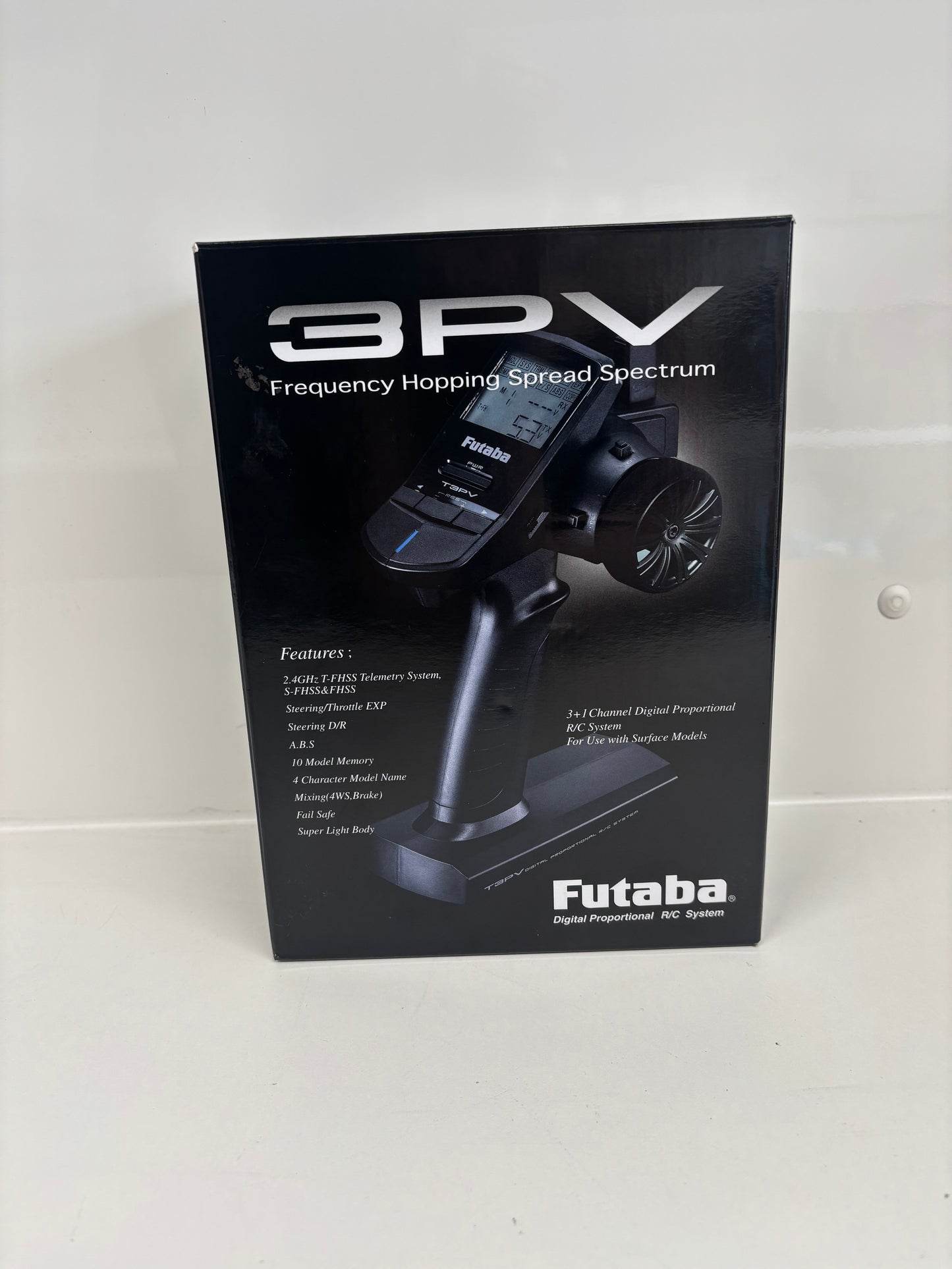 Futaba 3PV Controller Transmitter With Reciever