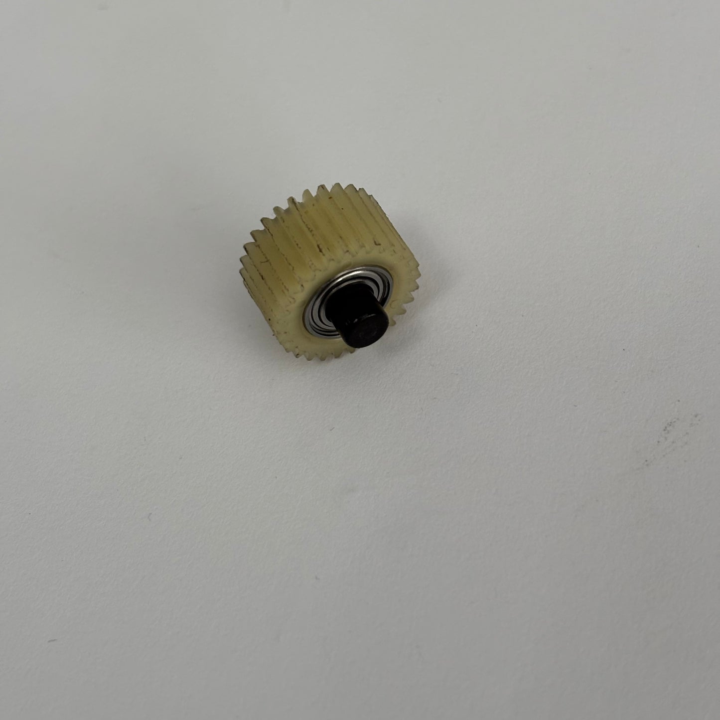 Yokomo Reve D MC1 YD2 Idler Gear and Pinion Gearbox Shaft #2