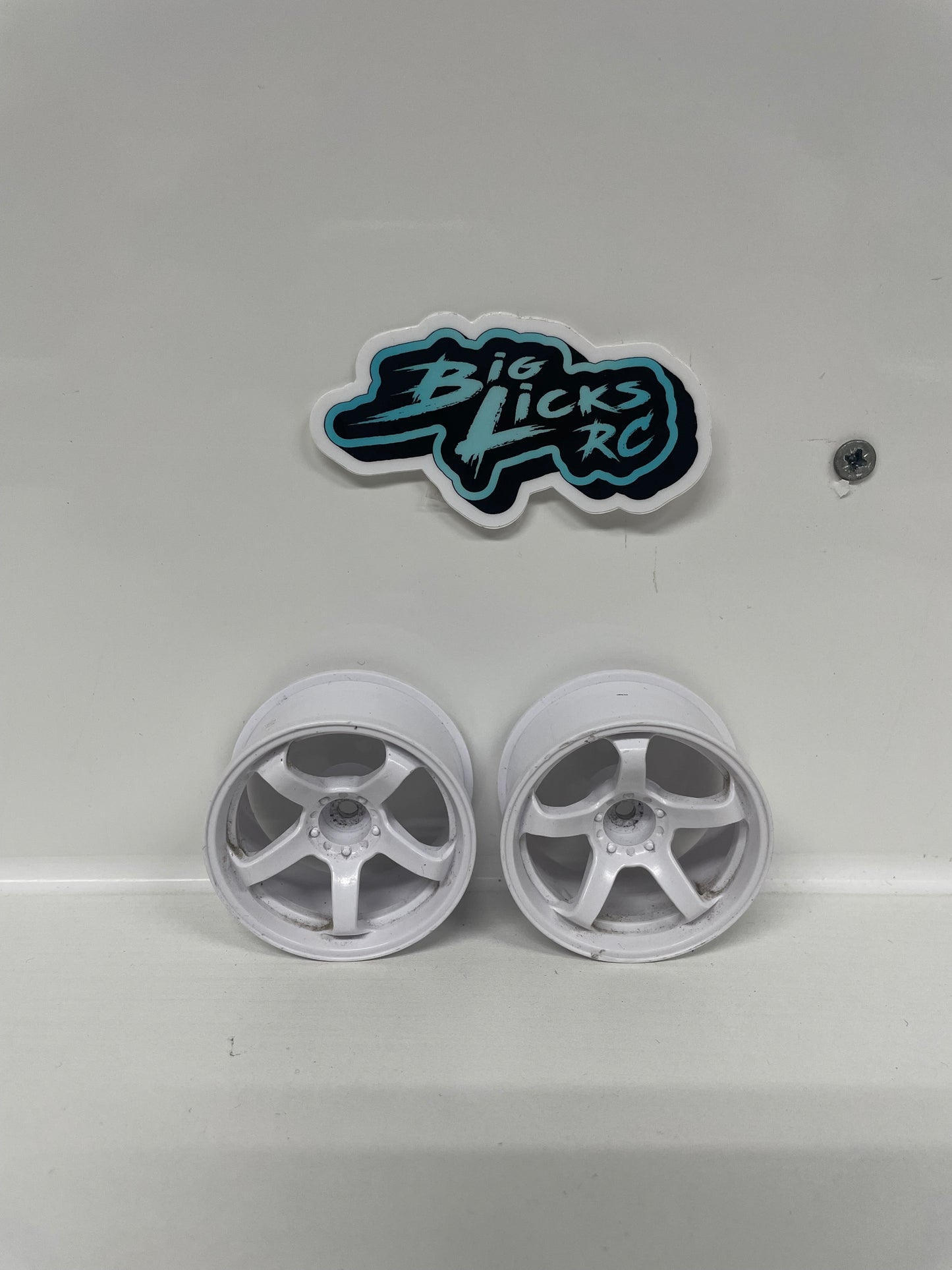 White Wheels Pair Offset 8
