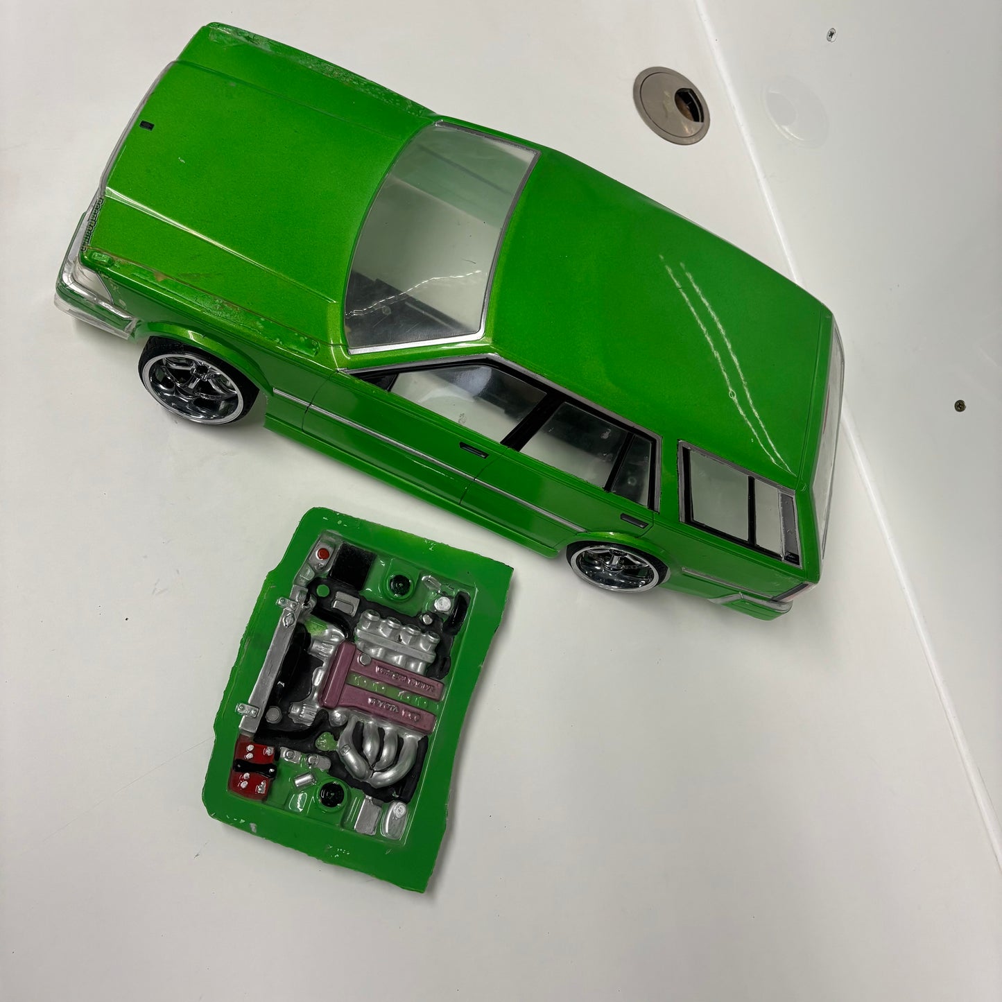 Nissan Cedric Y30 Green Bodyshell With Engine Bay