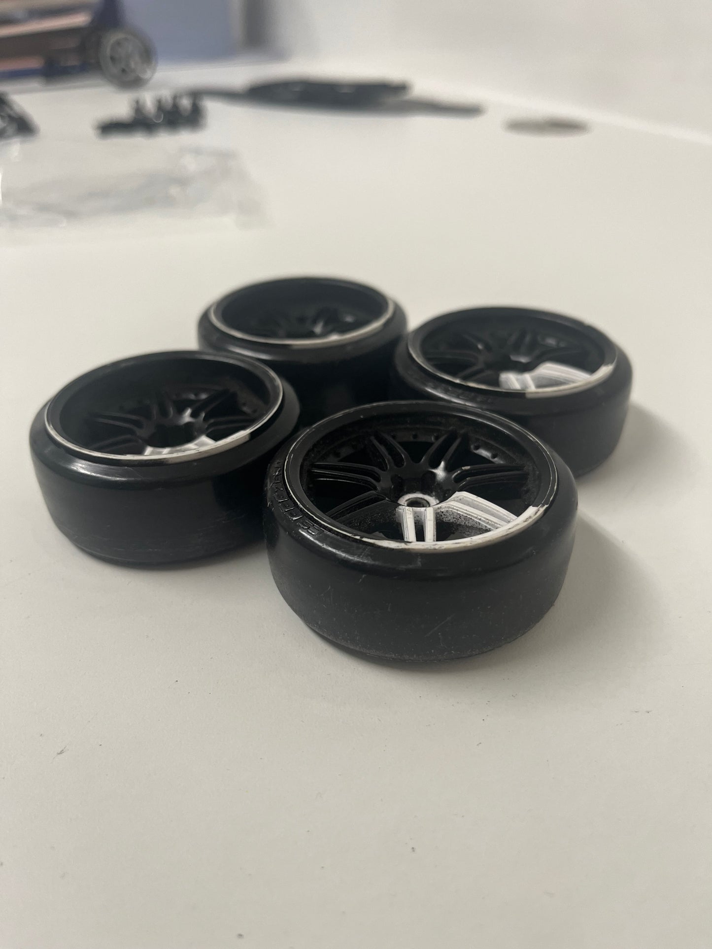 MST Wheels Black White With Tyres Outdoor FFF Zero Offset 5/11