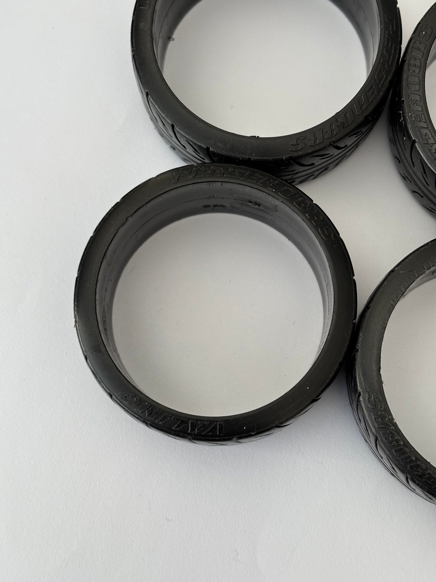 Overdose Valino Tyres Pergea 08RS x4