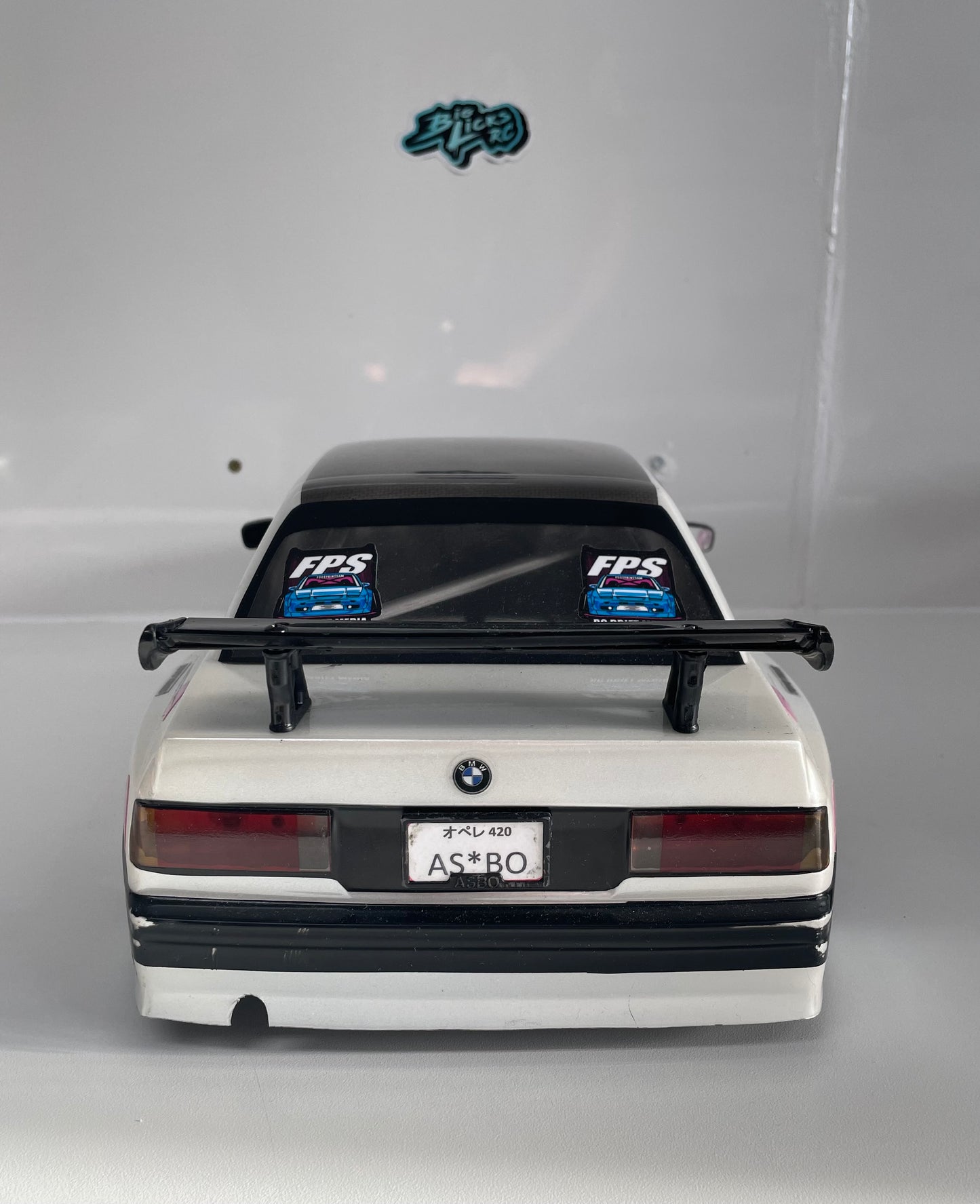 BMW M3 White Bodyshell Carbon Roof