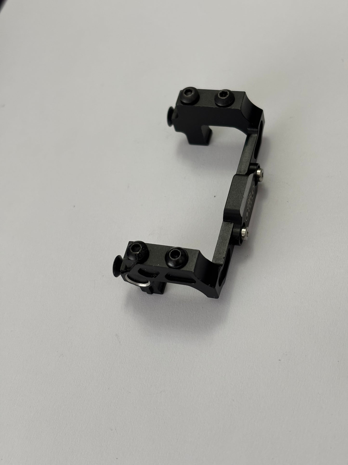 OMG Alloy Black Servo Holder 2 Way Laydown Upright