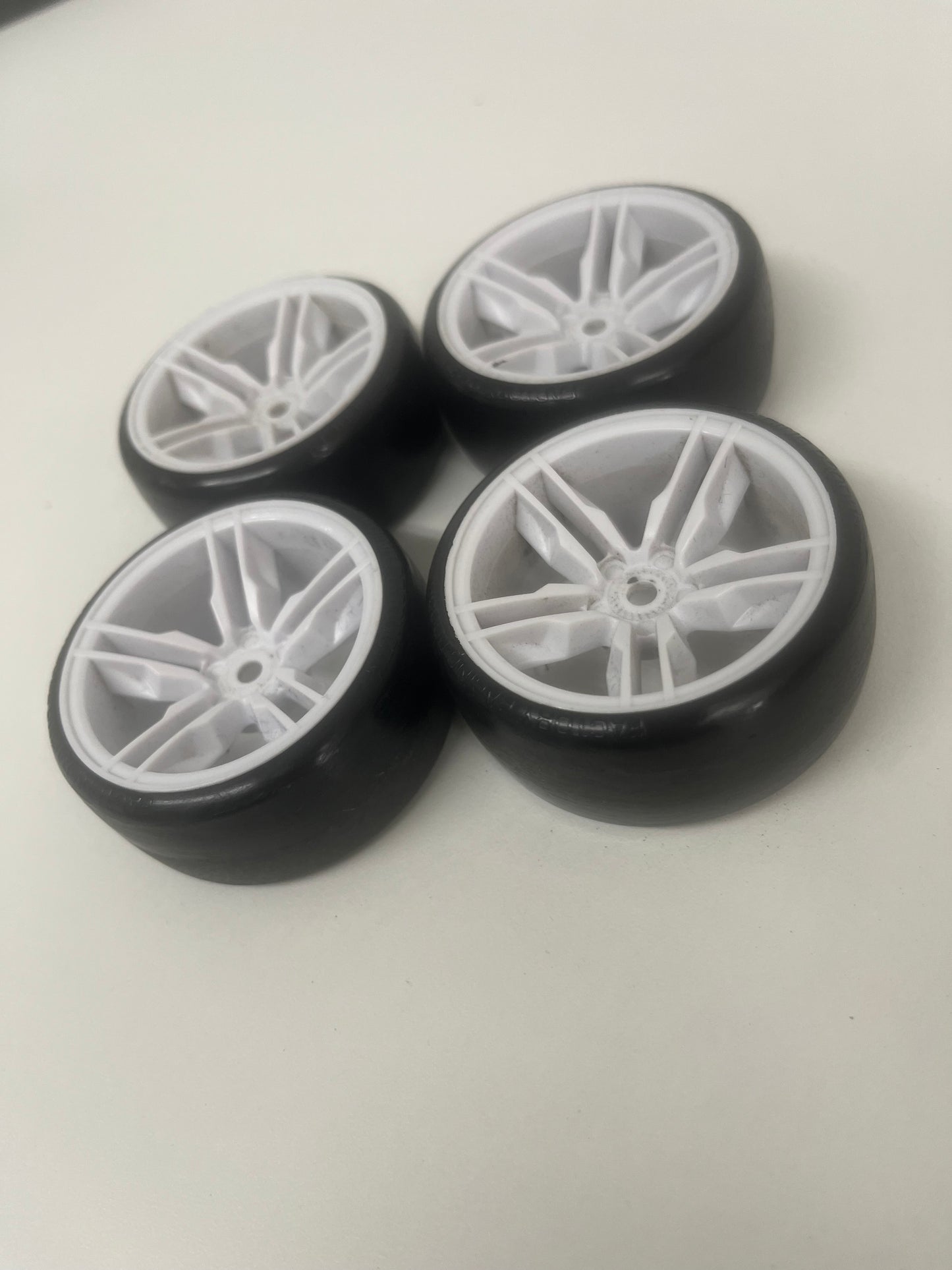 3Racing Sakura White Wheels Offset 5 With Factory Racing Tyres