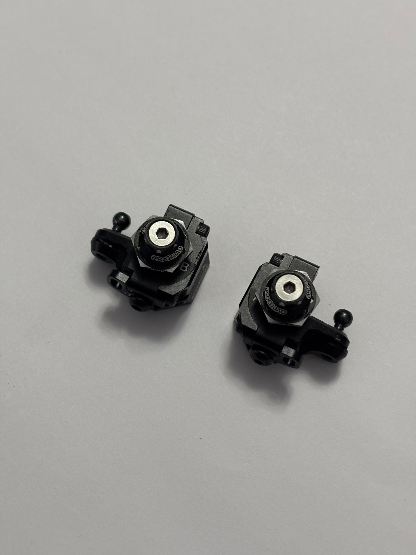 Overdose Front Knuckles with One Piece Axle Shaft Hex OD2715 & OD2439