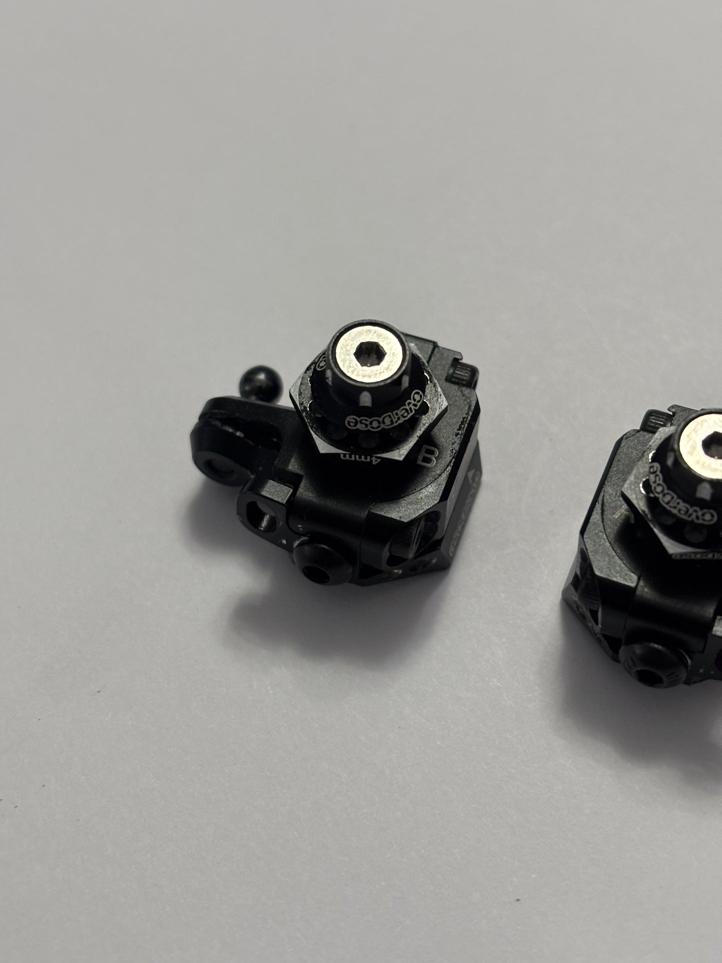 Overdose Front Knuckles with One Piece Axle Shaft Hex OD2715 & OD2439