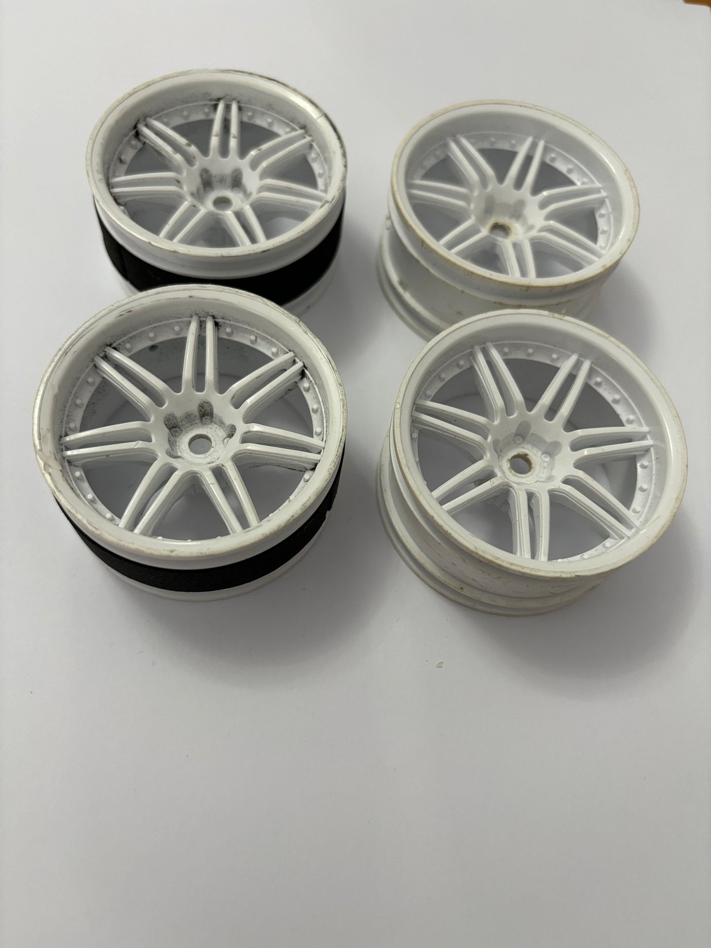 MST 8 Offset White Wheels