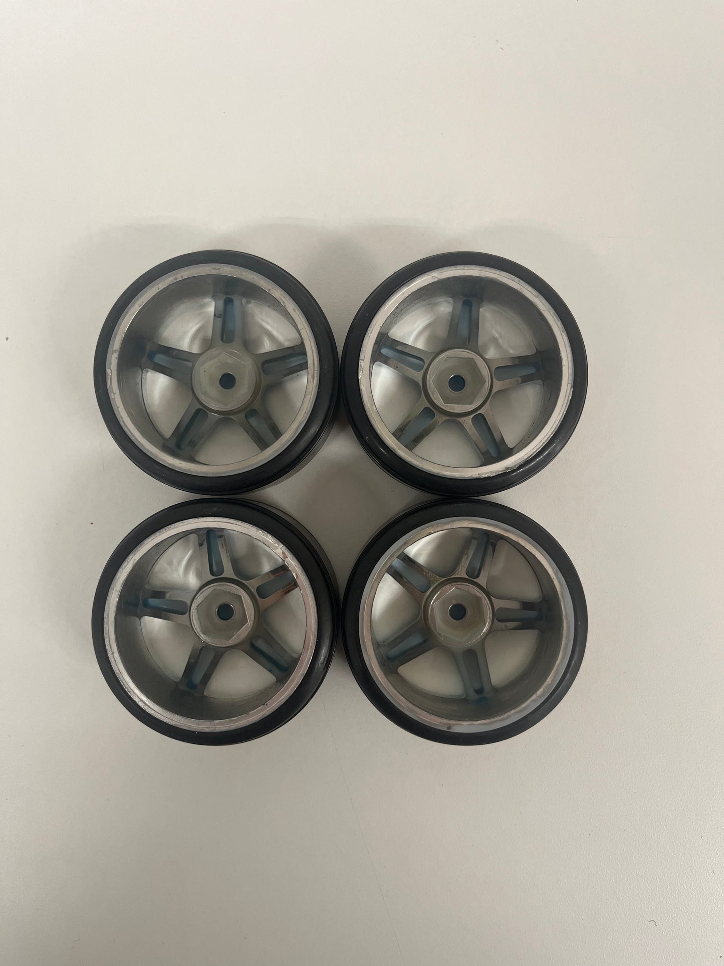Blue Chrome Wheels With Drift Tyres Offset 0/3
