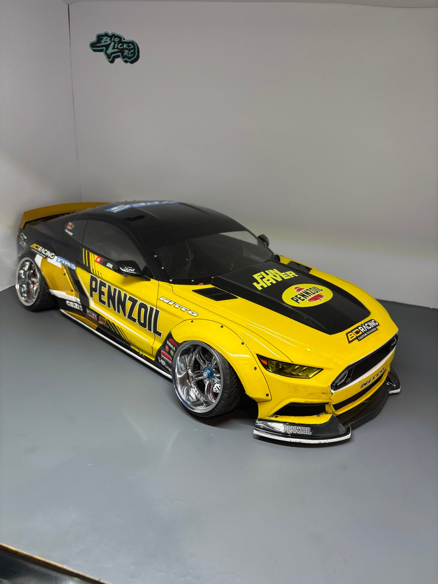MST Ford Mustang RTR Chelsea Denofa 1:10 RC Drift Bodyshell Replica