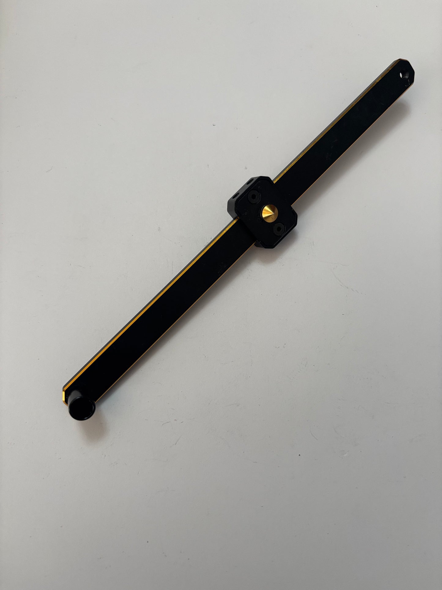 #AM171092 - Arrowmax Shock Length Gauge Black Golden