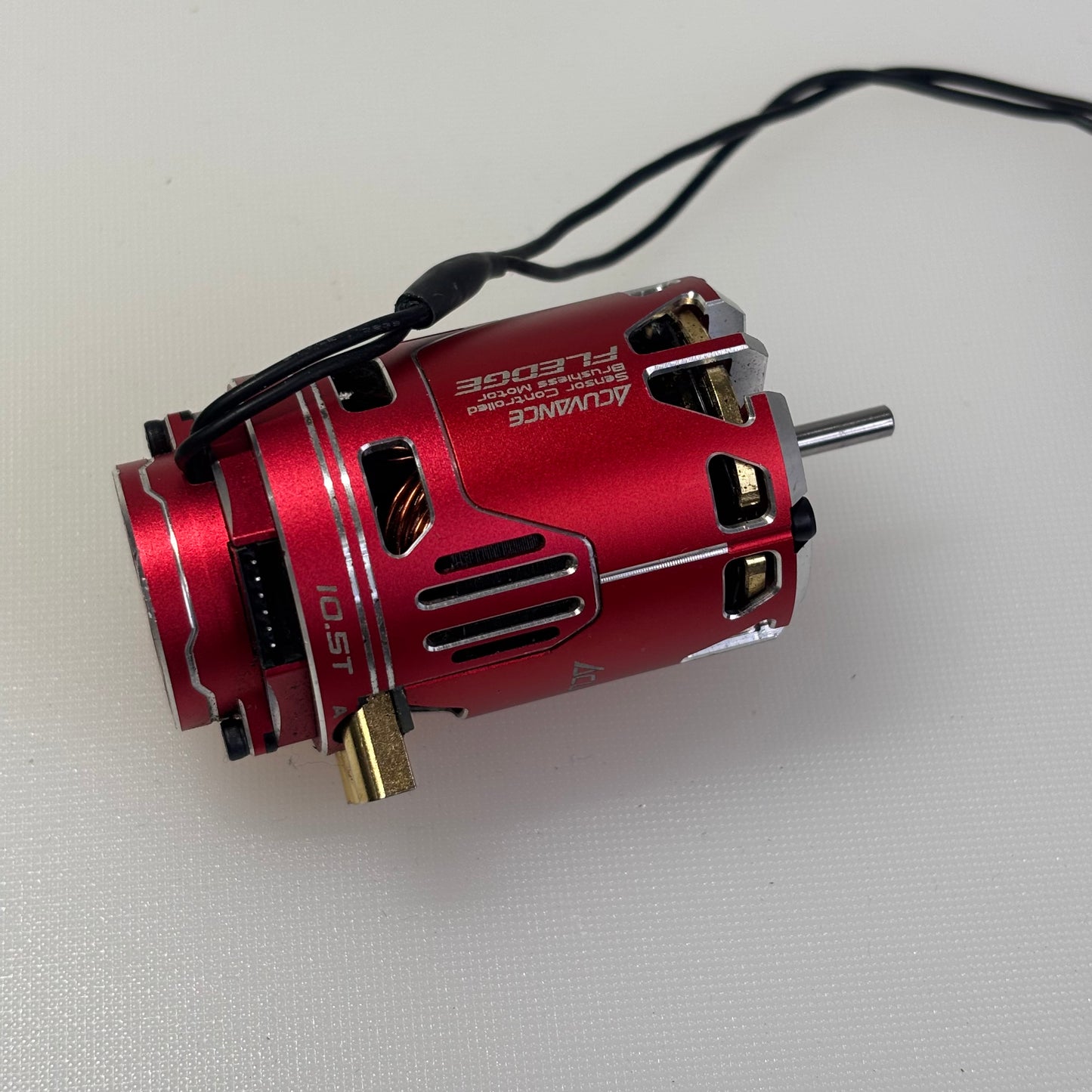 Acuvance Fledge 10.5 Motor Red Brushless Sensored With Fan