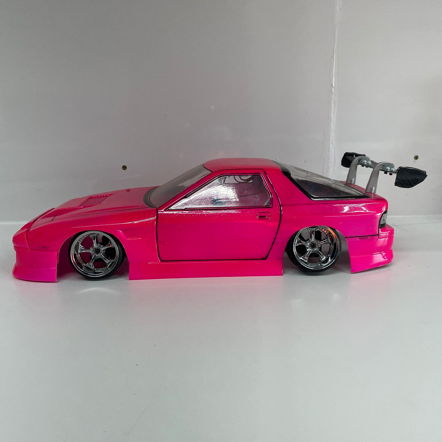 Mazda RX7 Bodyshell FC Pink Led's Yokomo?