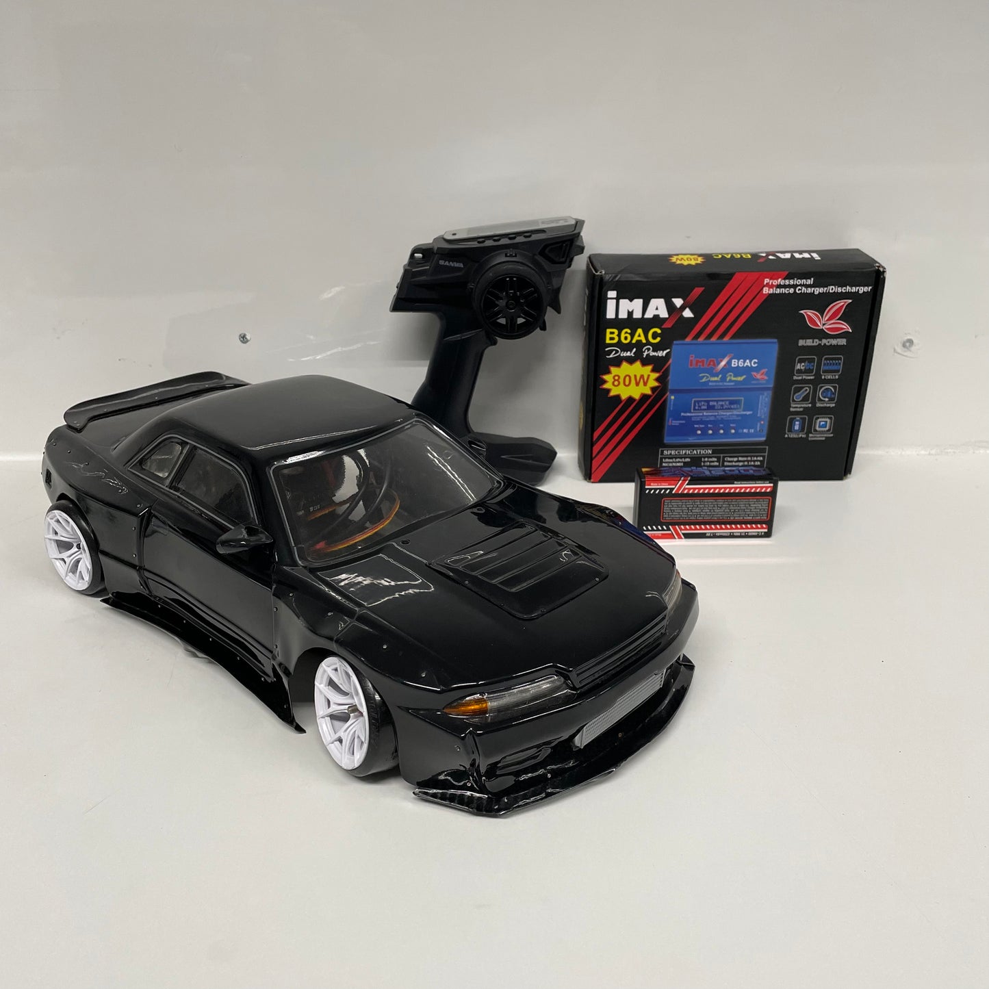 Yokomo YD2S RTR Drift Set Up Ready To Run Sanwa Controller R32 GTR Bodyshell