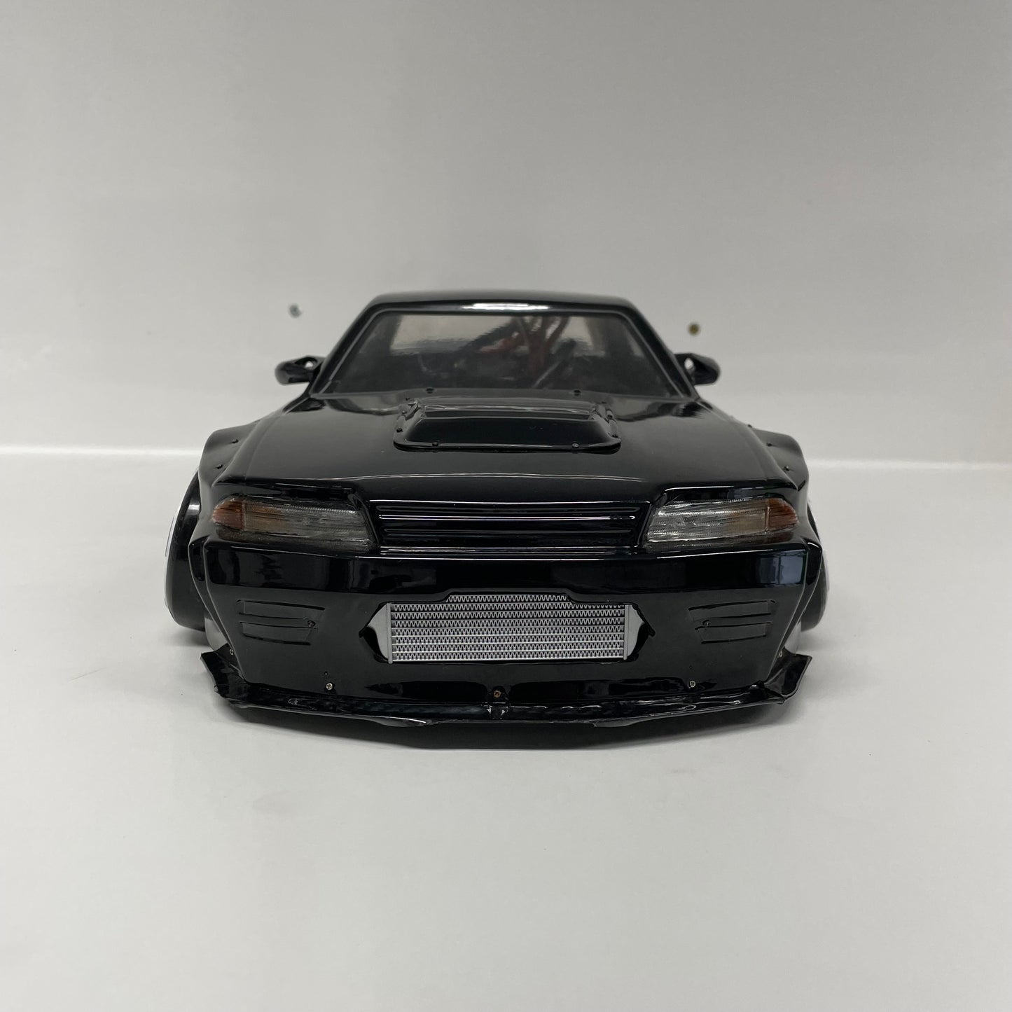 Yokomo YD2S RTR Drift Set Up Ready To Run Sanwa Controller R32 GTR Bodyshell