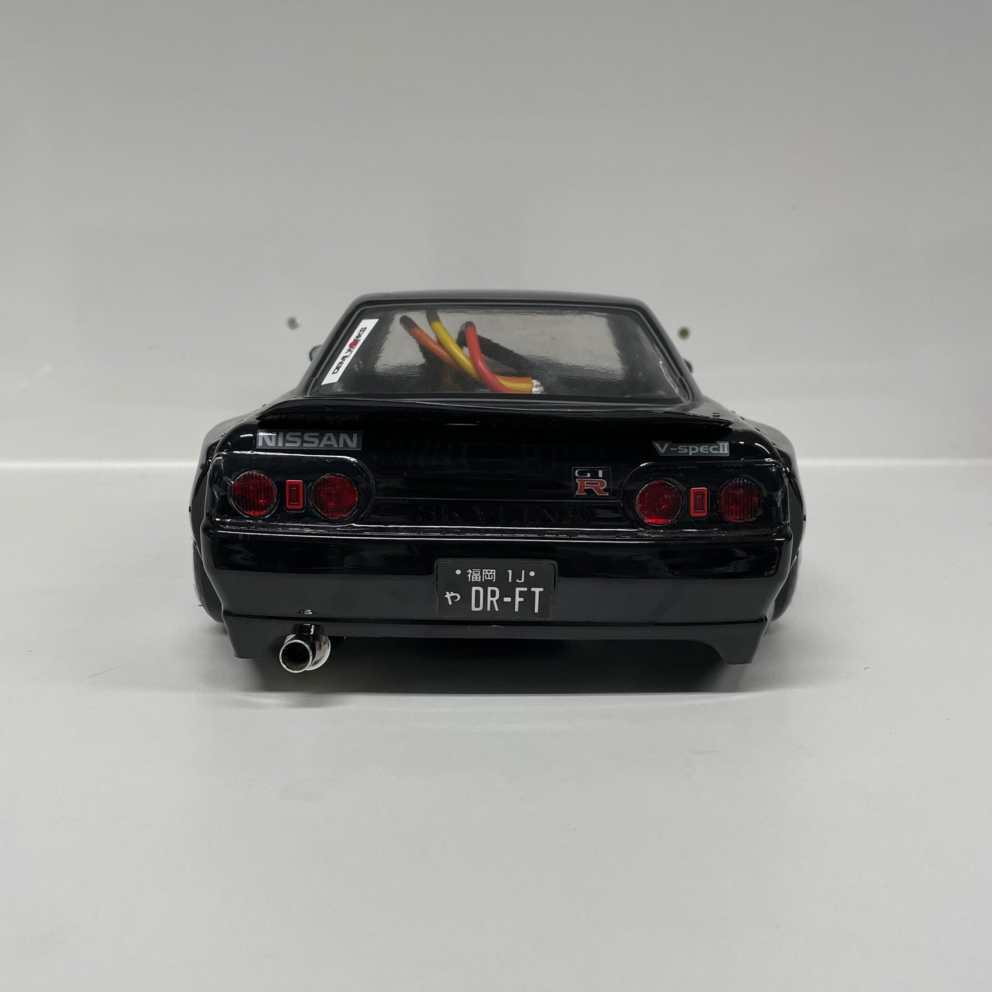 Yokomo YD2S RTR Drift Set Up Ready To Run Sanwa Controller R32 GTR Bodyshell