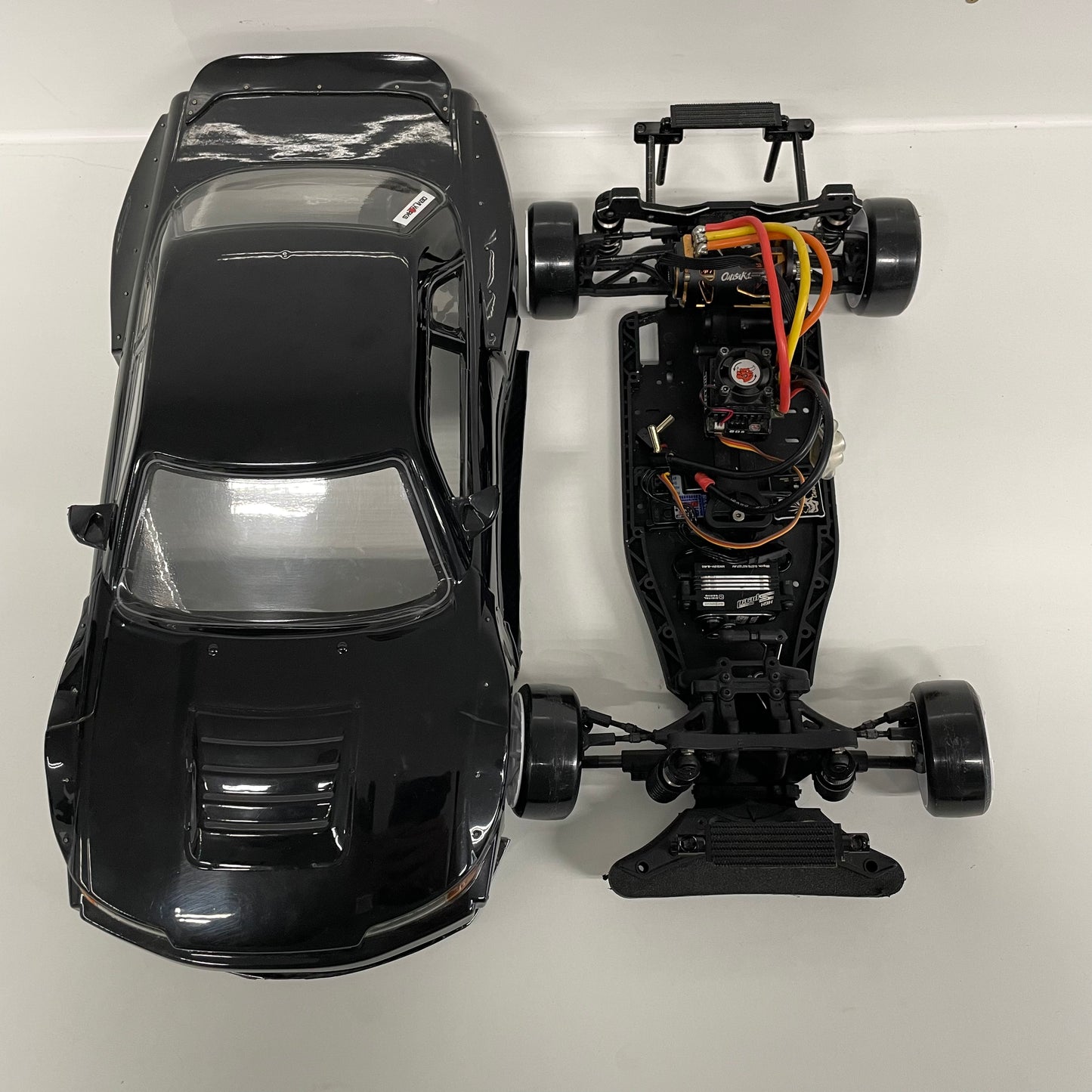 Yokomo YD2S RTR Drift Set Up Ready To Run Sanwa Controller R32 GTR Bodyshell