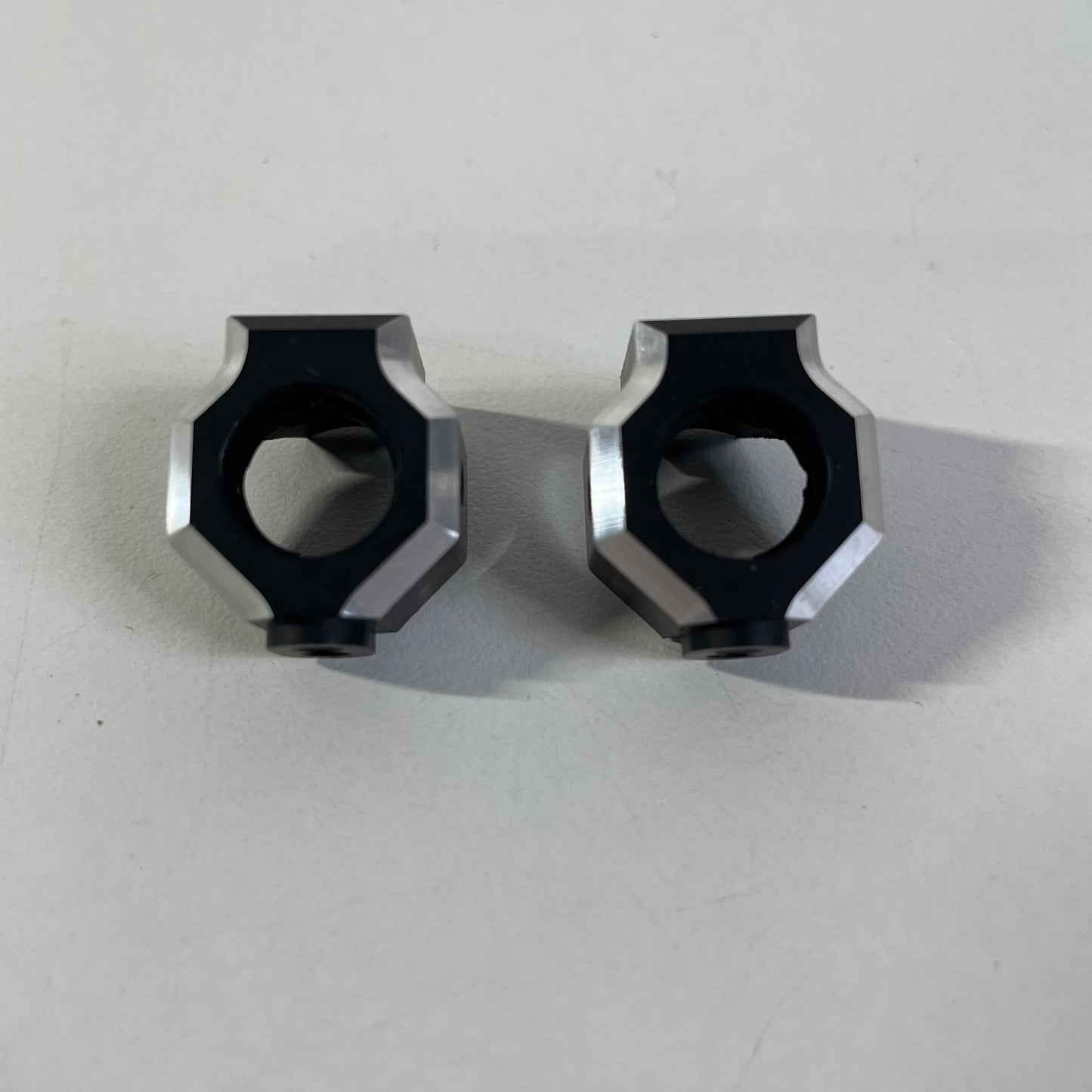 Sakura D3 D4 Rear Hubs Black Alloy