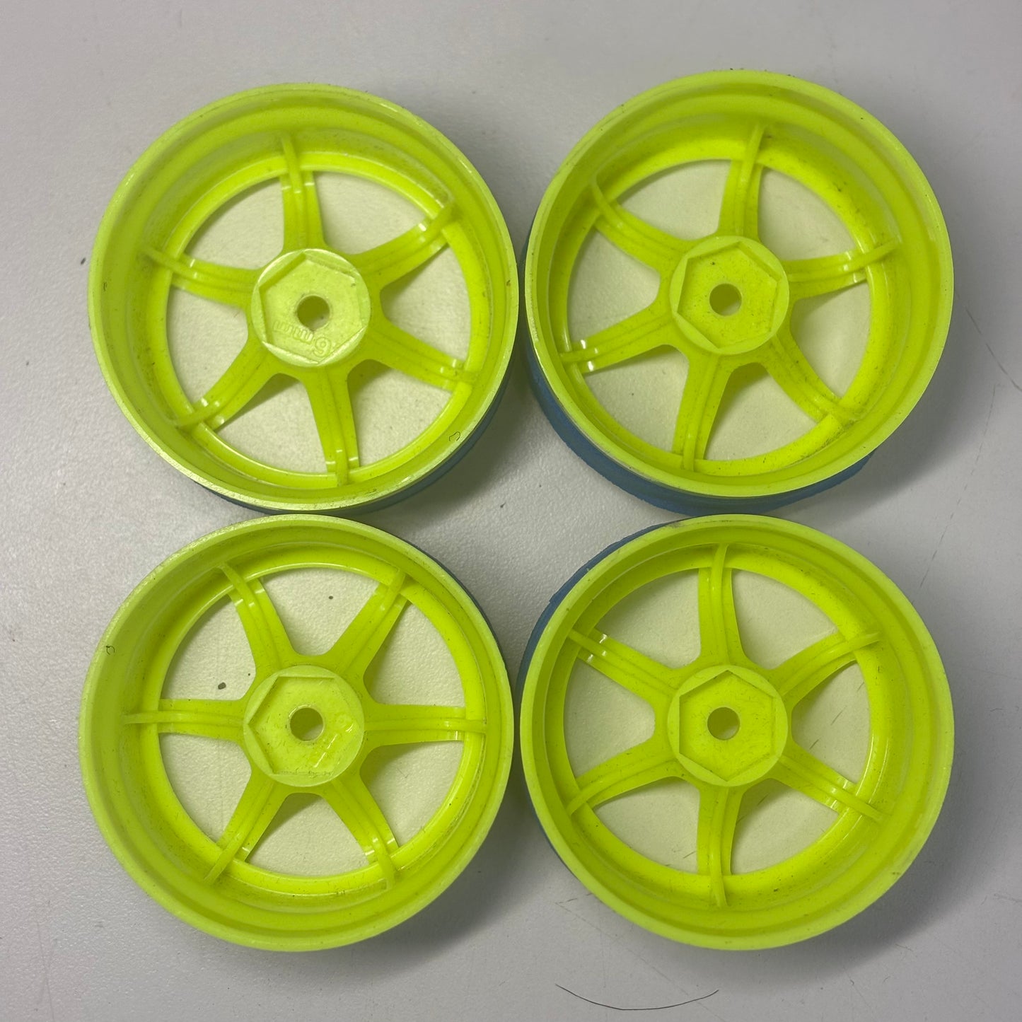 Yokomo 6MM Offset Yellow Wheels