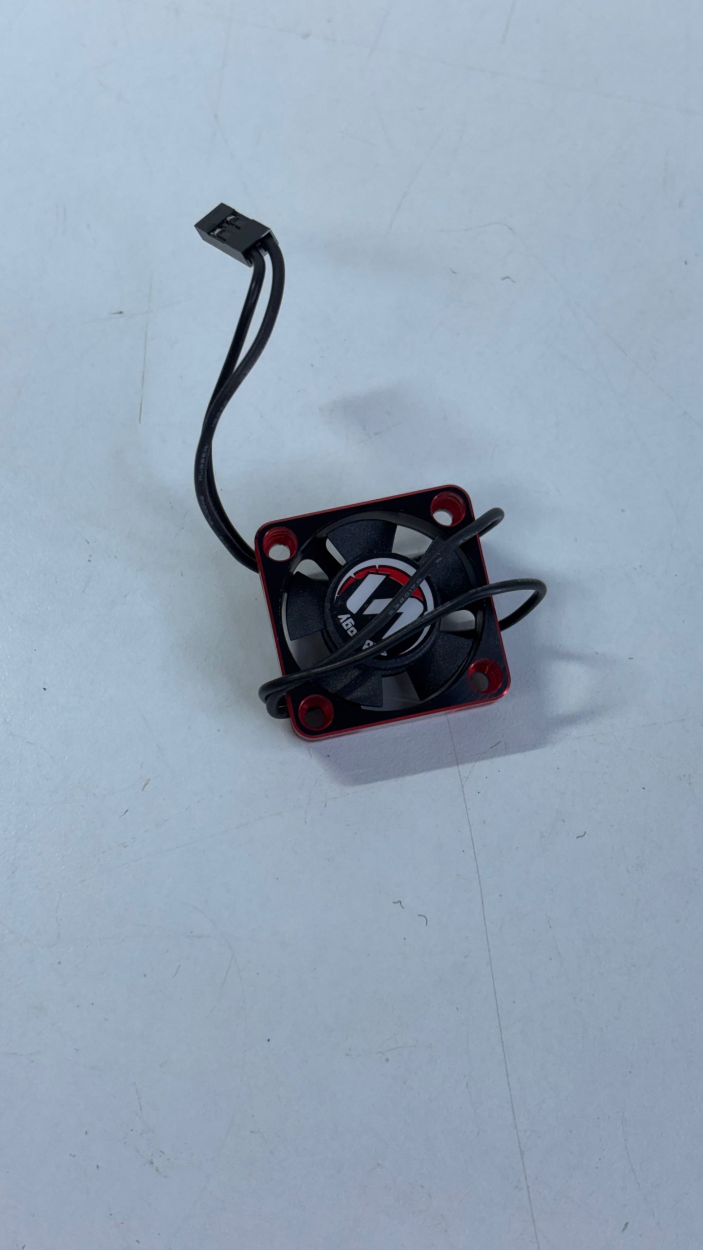 Slideogy Red & Black Alloy Fan