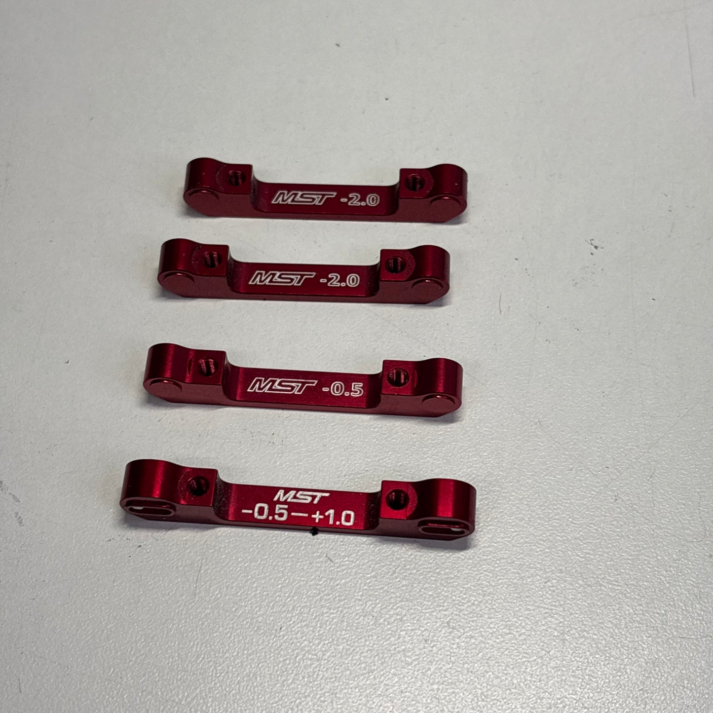 MST RMX 2.0 2.5 Red Alloy Suspension Mount Set & Balls
