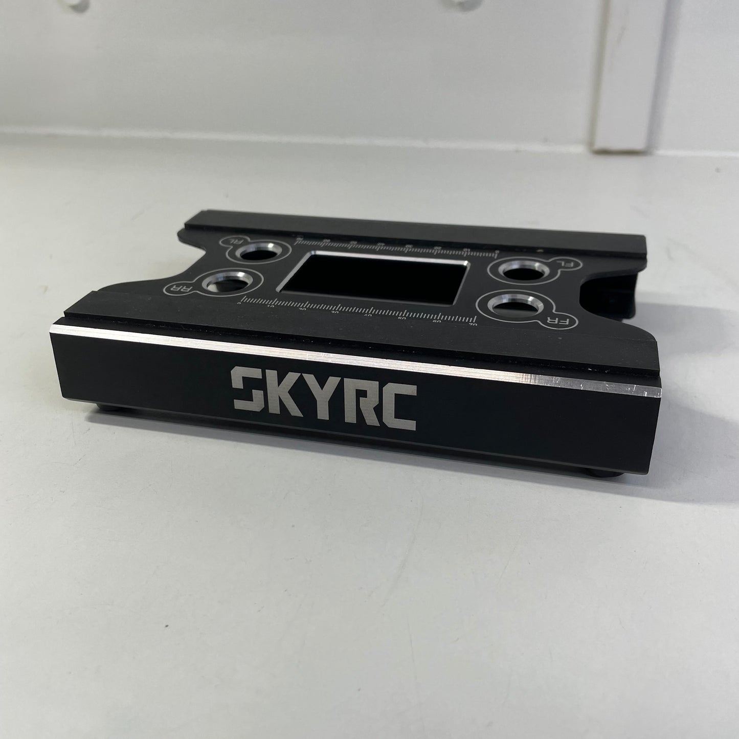 SkyRC Tool Stand Chassis Shock Holder