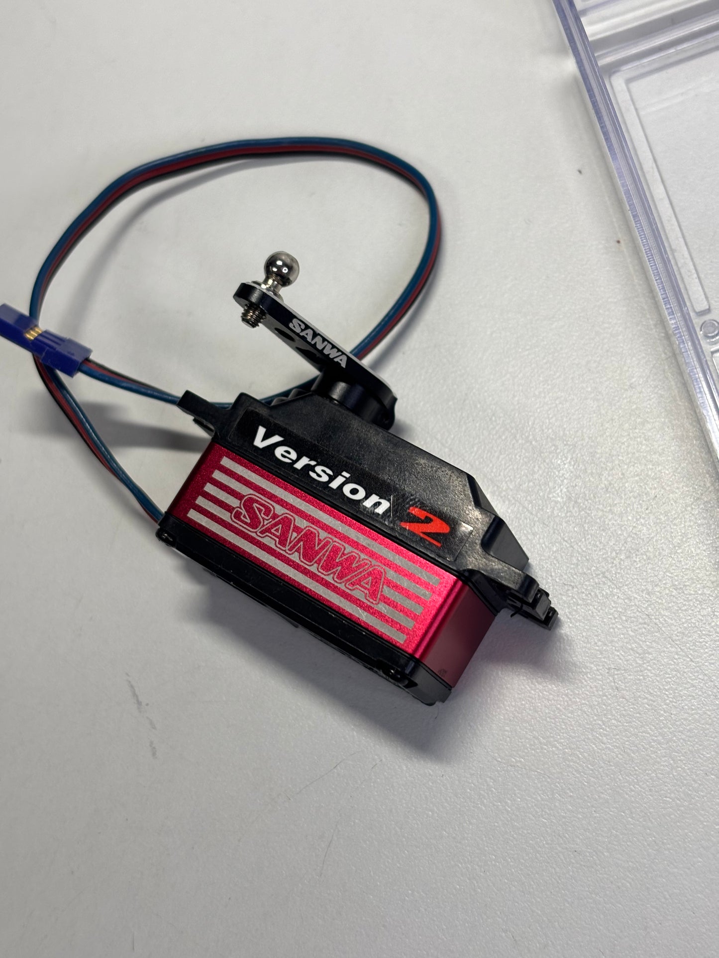 Sanwa Servo Red SRG-BLS 94926 Brushless With Sanwa Alloy Horn