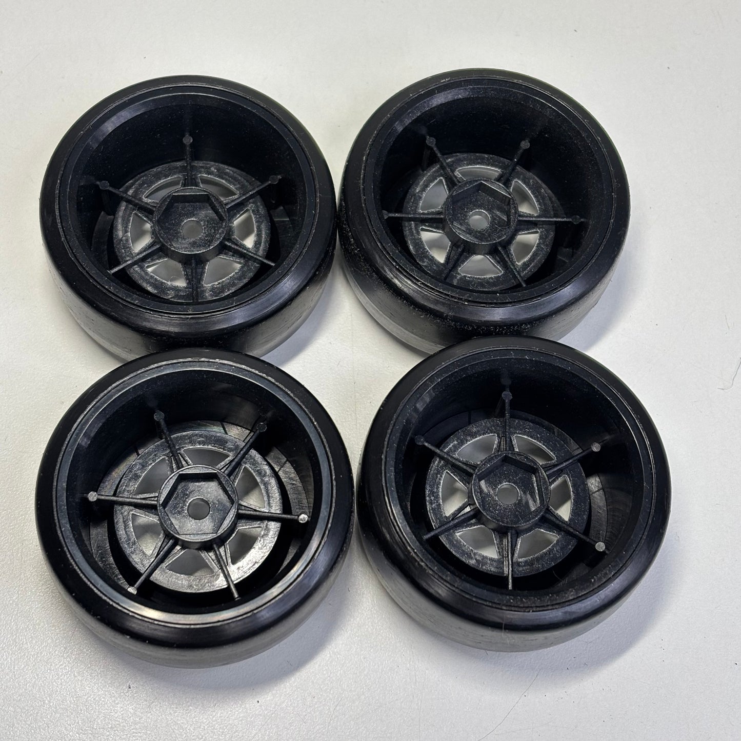 LP86 Inch Down Style Wheels & Tyres