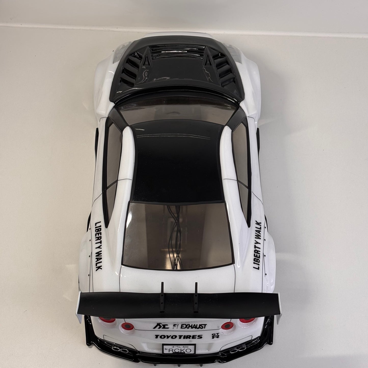 Pandora Nissan GTR R35 Bodyshell White/Black Shell