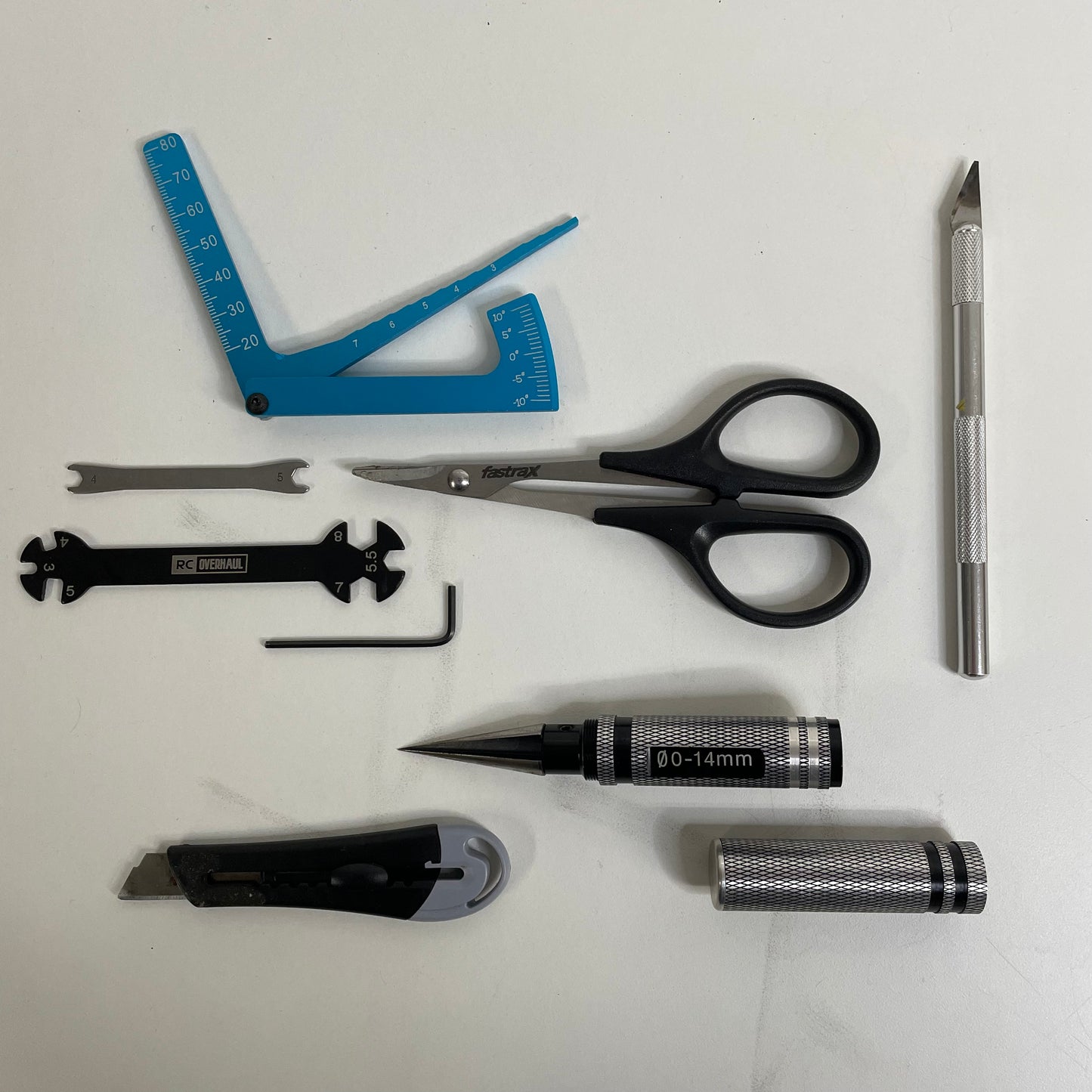 Assorted Tool Kit Scissors/Craft Knife/Camber Gauge/Turnbuckle/Body Reamer