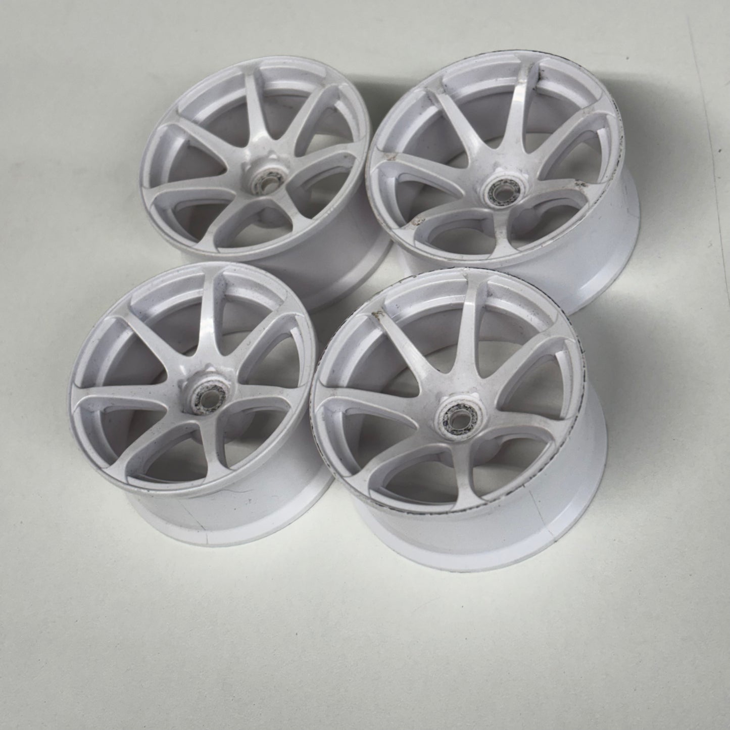 Topline? White Wheels Offset 8