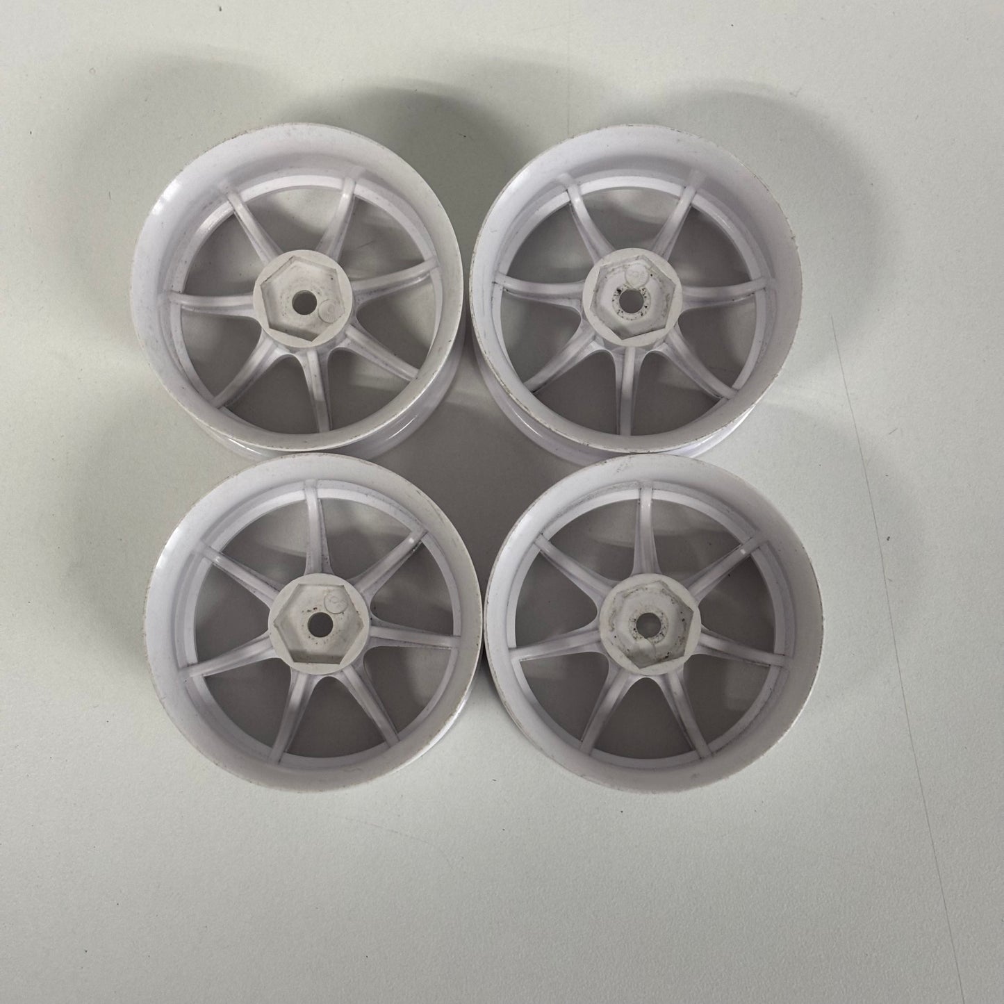 Topline? White Wheels Offset 8