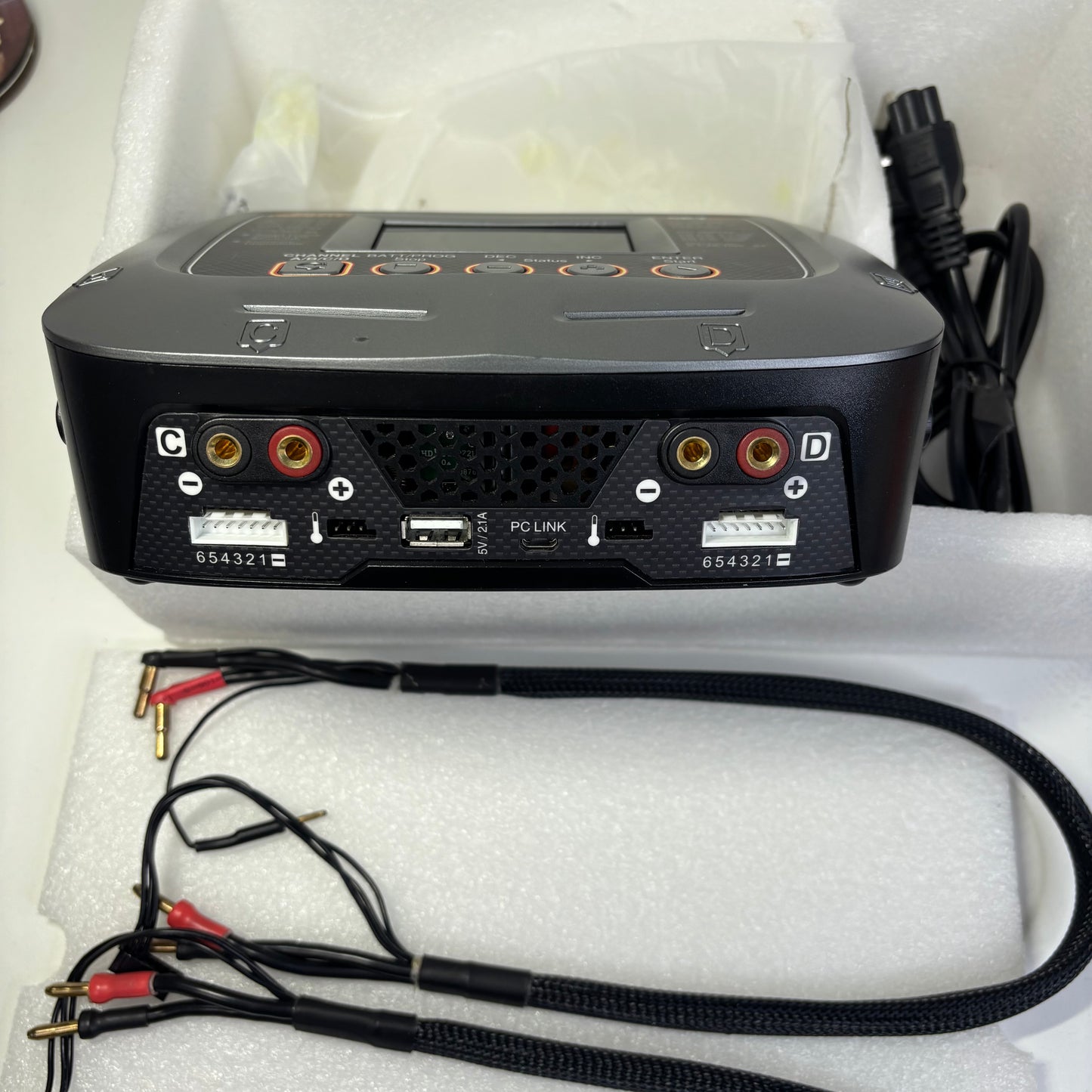 SkyRC Quad Charger 4 Port Q200 USB 200W