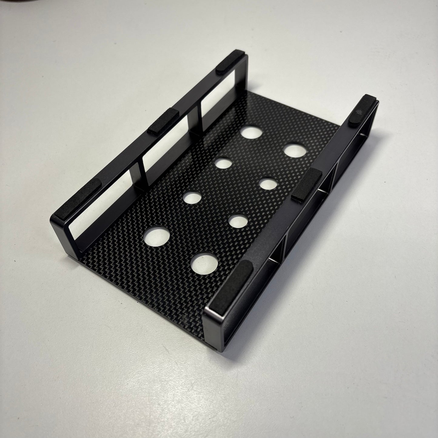 Arrowmax Carbon Alloy Chassis Shock Stand