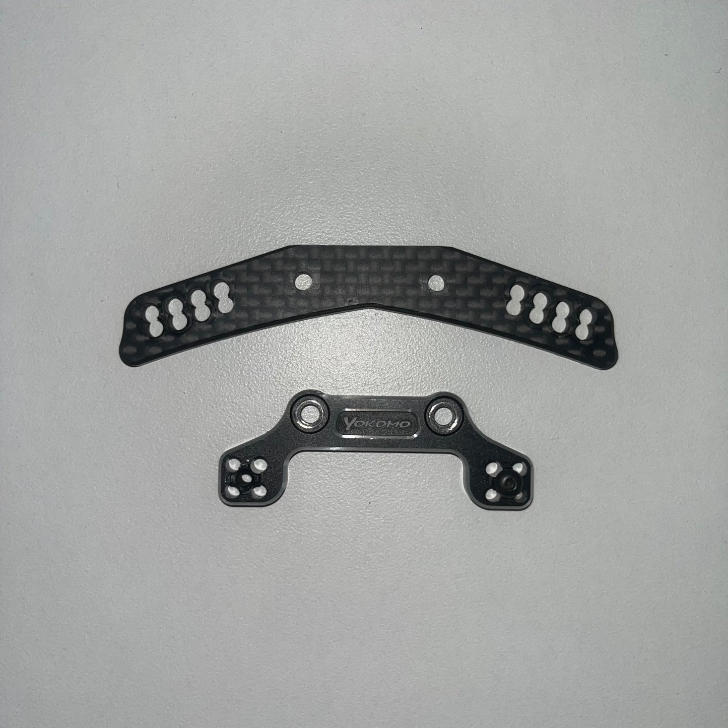 Yokomo Hybrid Front Alloy Carbon Shock Tower Black