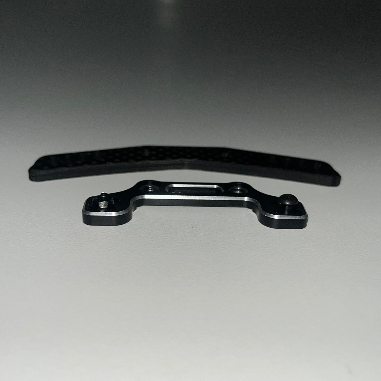 Yokomo Hybrid Front Alloy Carbon Shock Tower Black