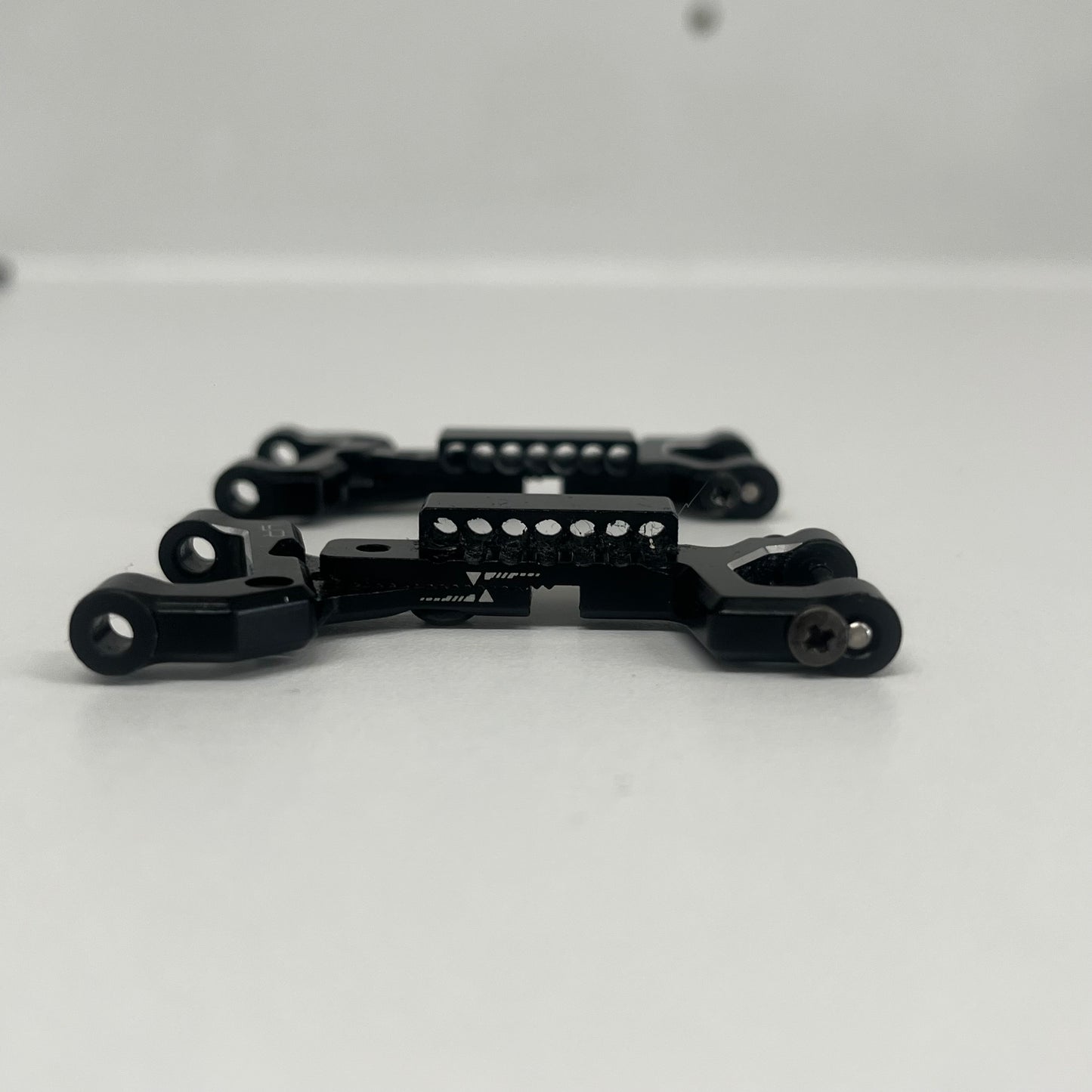 Yeah Racing Black Adjustable Rear Arms YD2 MC1